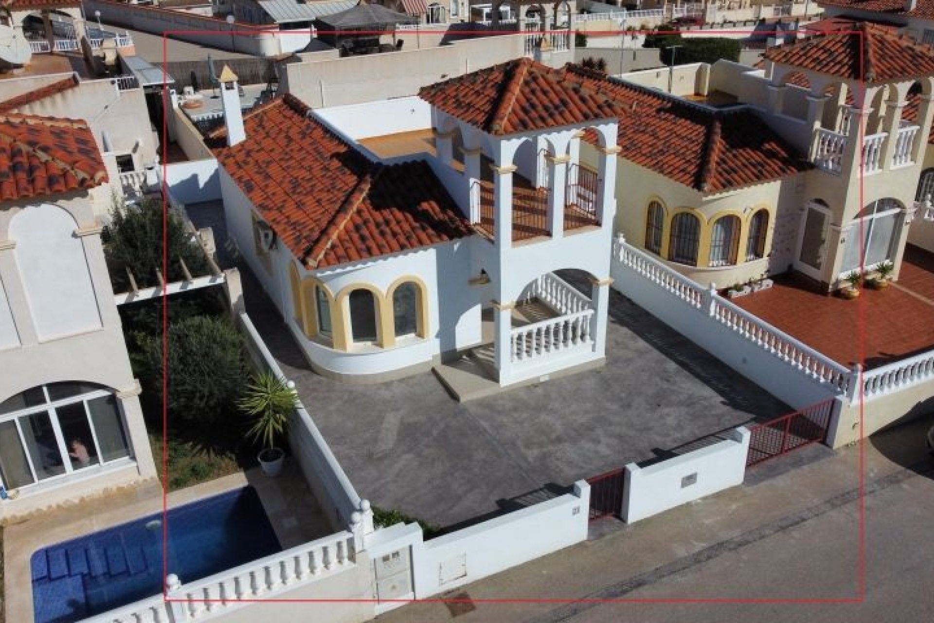 Resale - Villa -
Algorfa