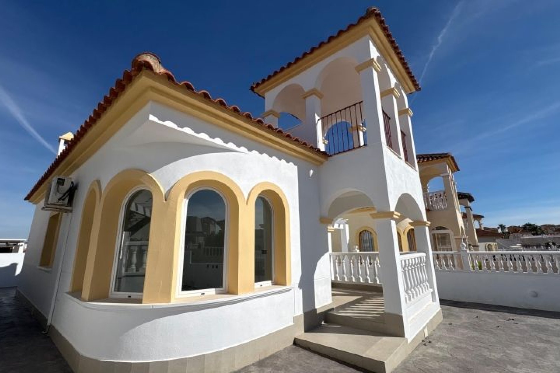 Resale - Villa -
Algorfa