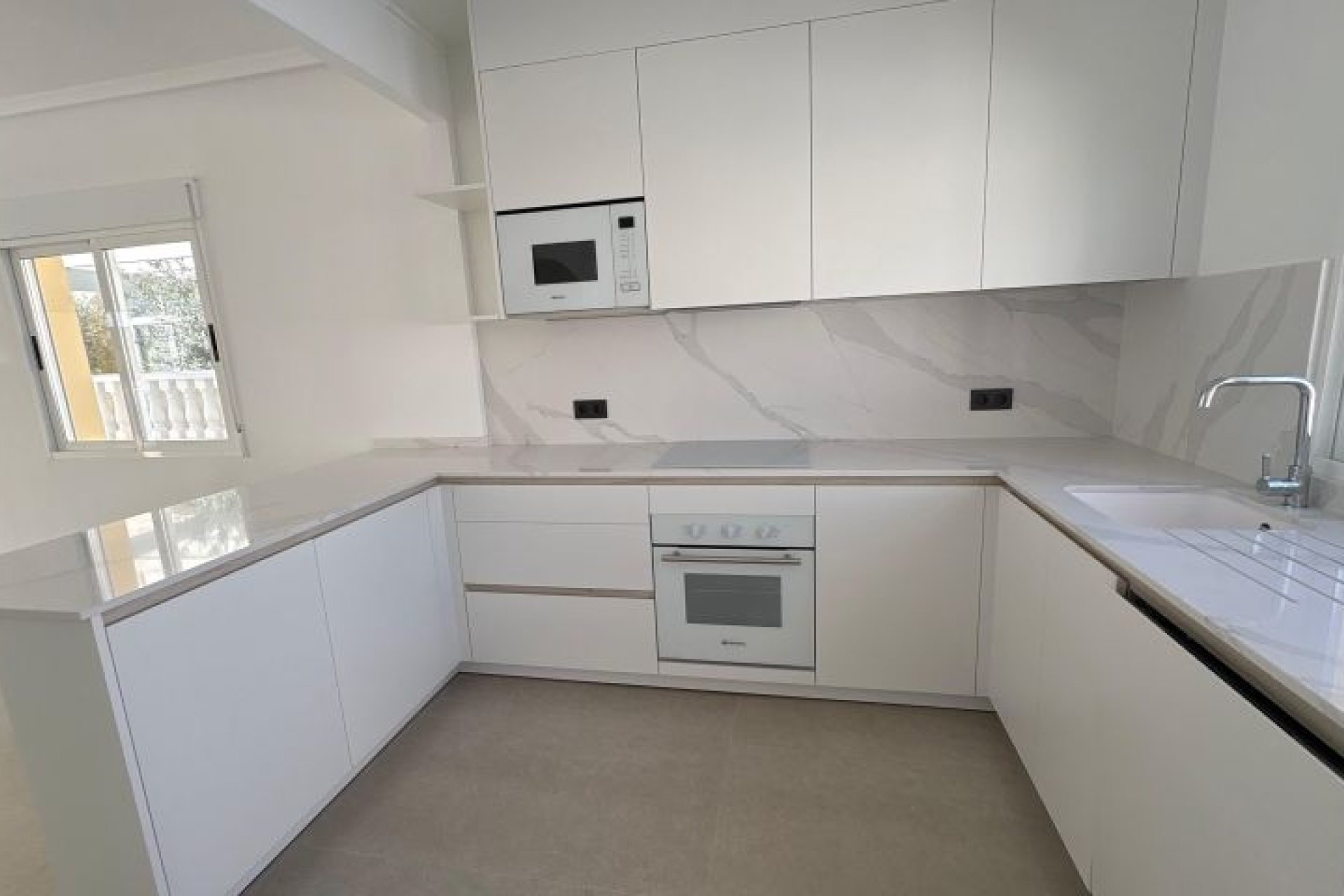 Resale - Villa -
Algorfa