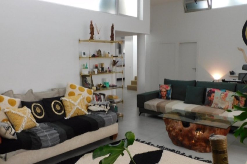 Resale - Villa -
Alicante