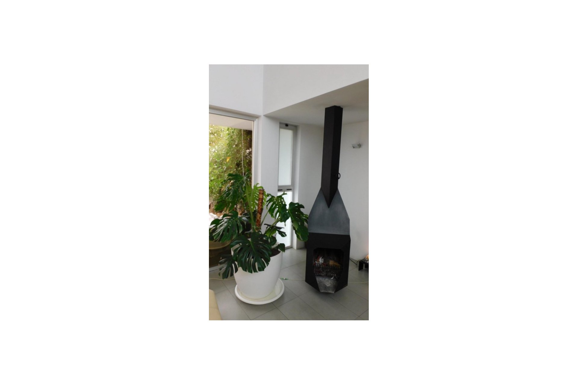 Resale - Villa -
Alicante