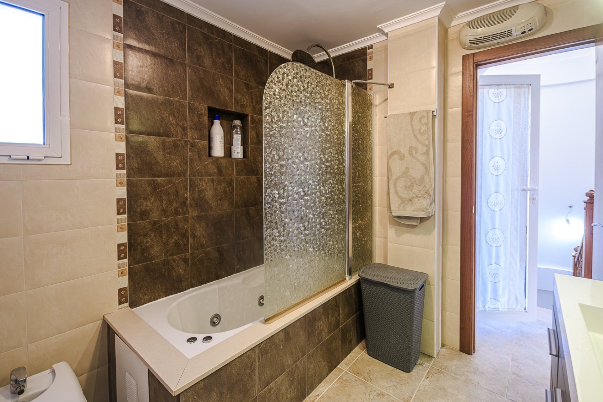 Resale - Villa -
Benferri