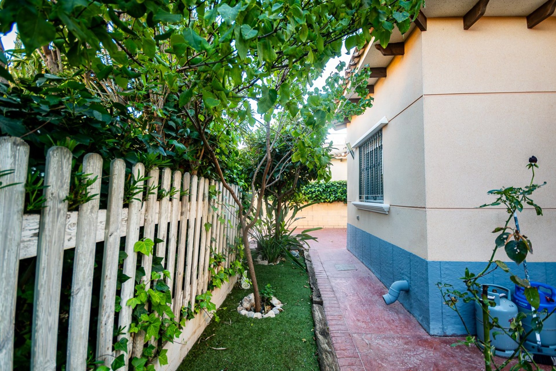 Resale - Villa -
Benferri