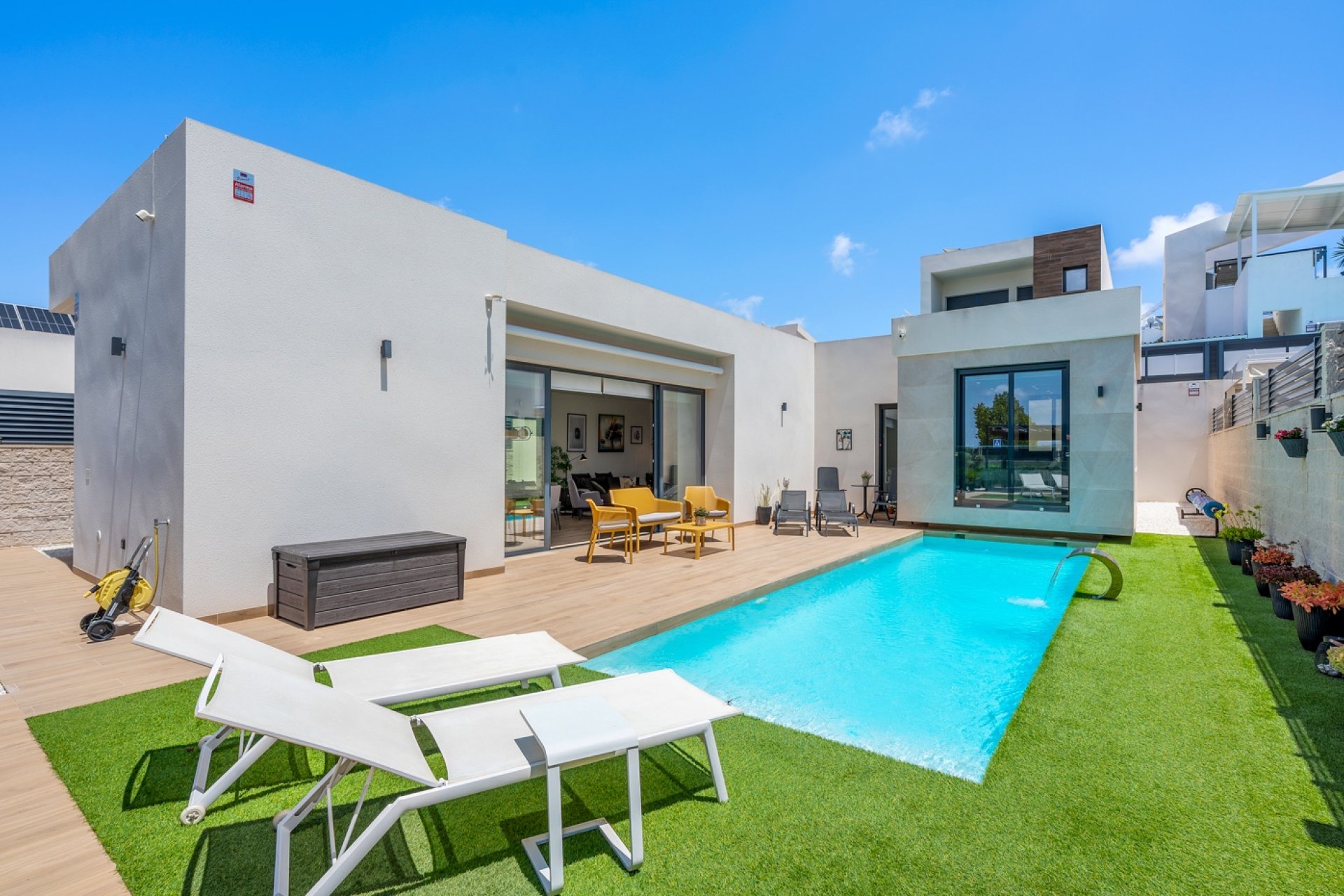 Resale - Villa -
Benijofar