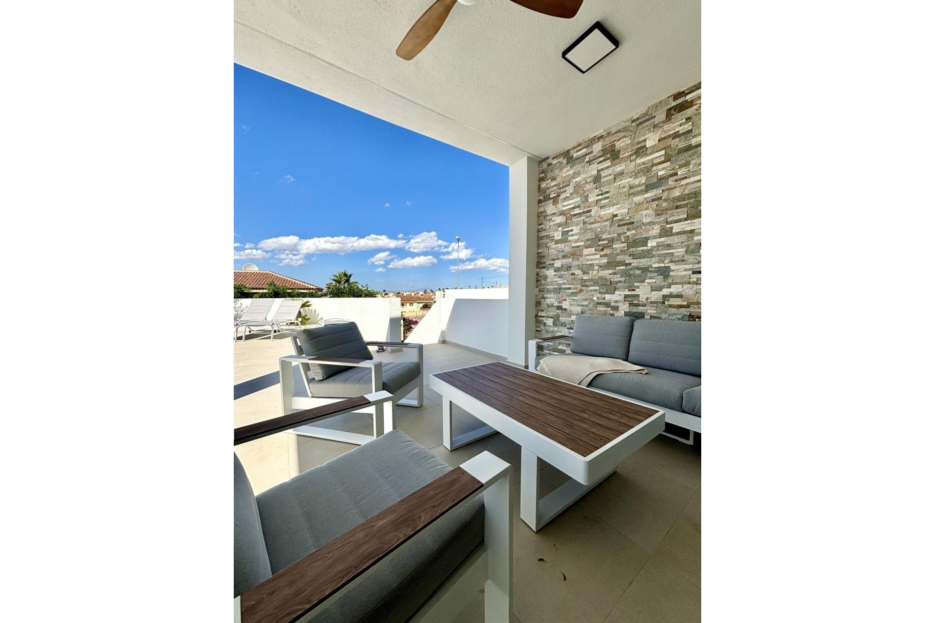 Resale - Villa -
Benijofar