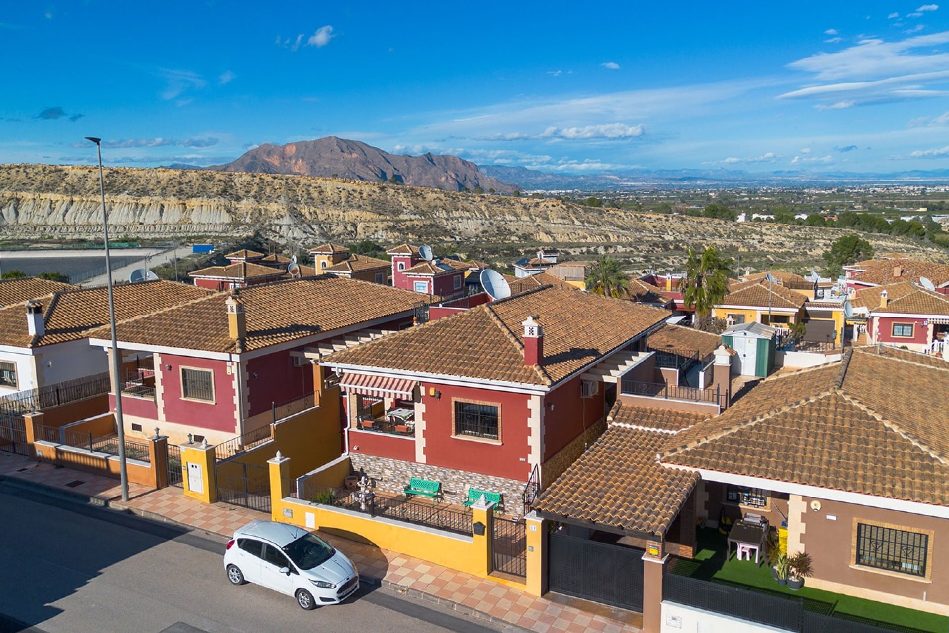 Resale - Villa -
Bigastro