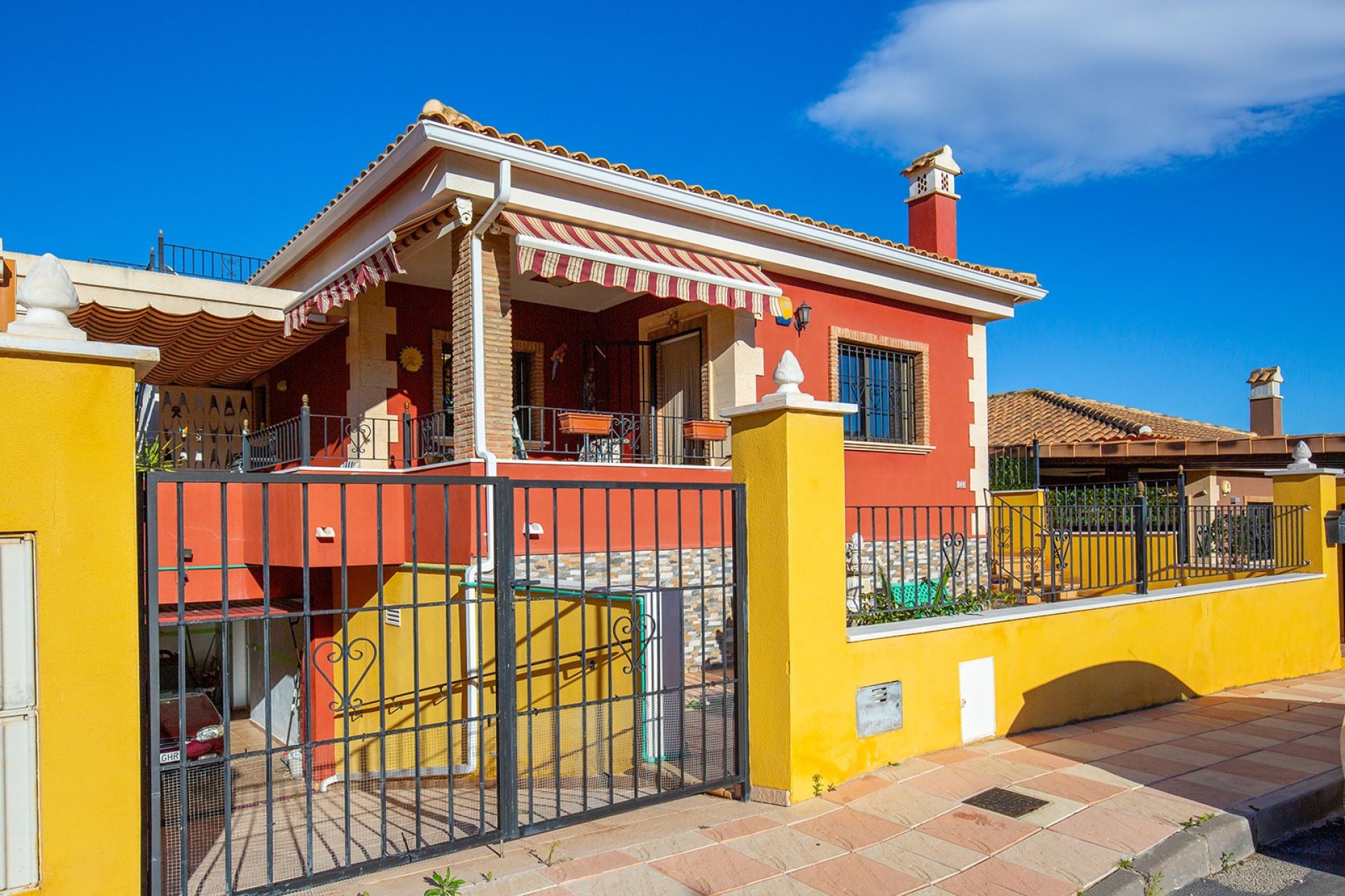 Resale - Villa -
Bigastro