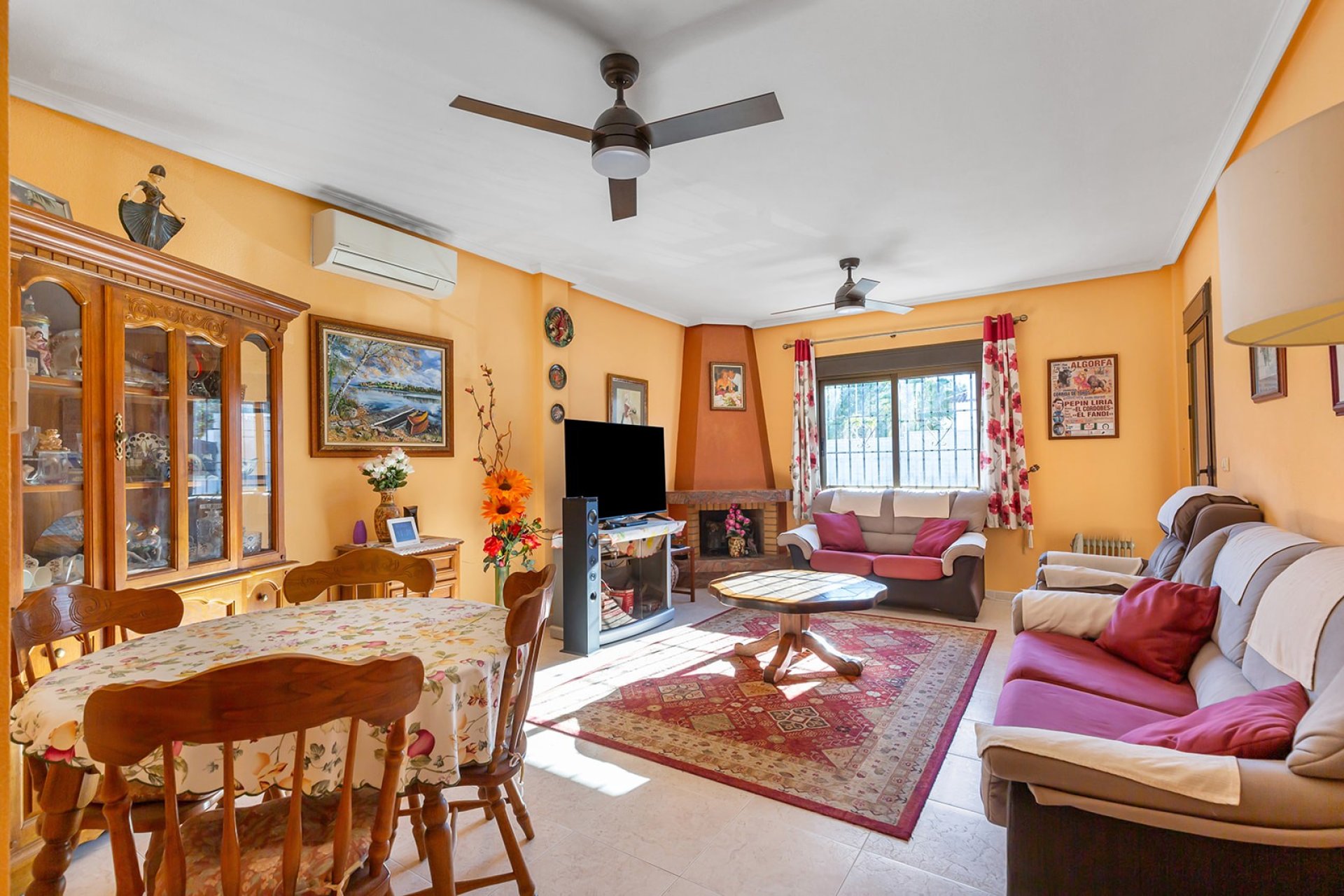 Resale - Villa -
Bigastro