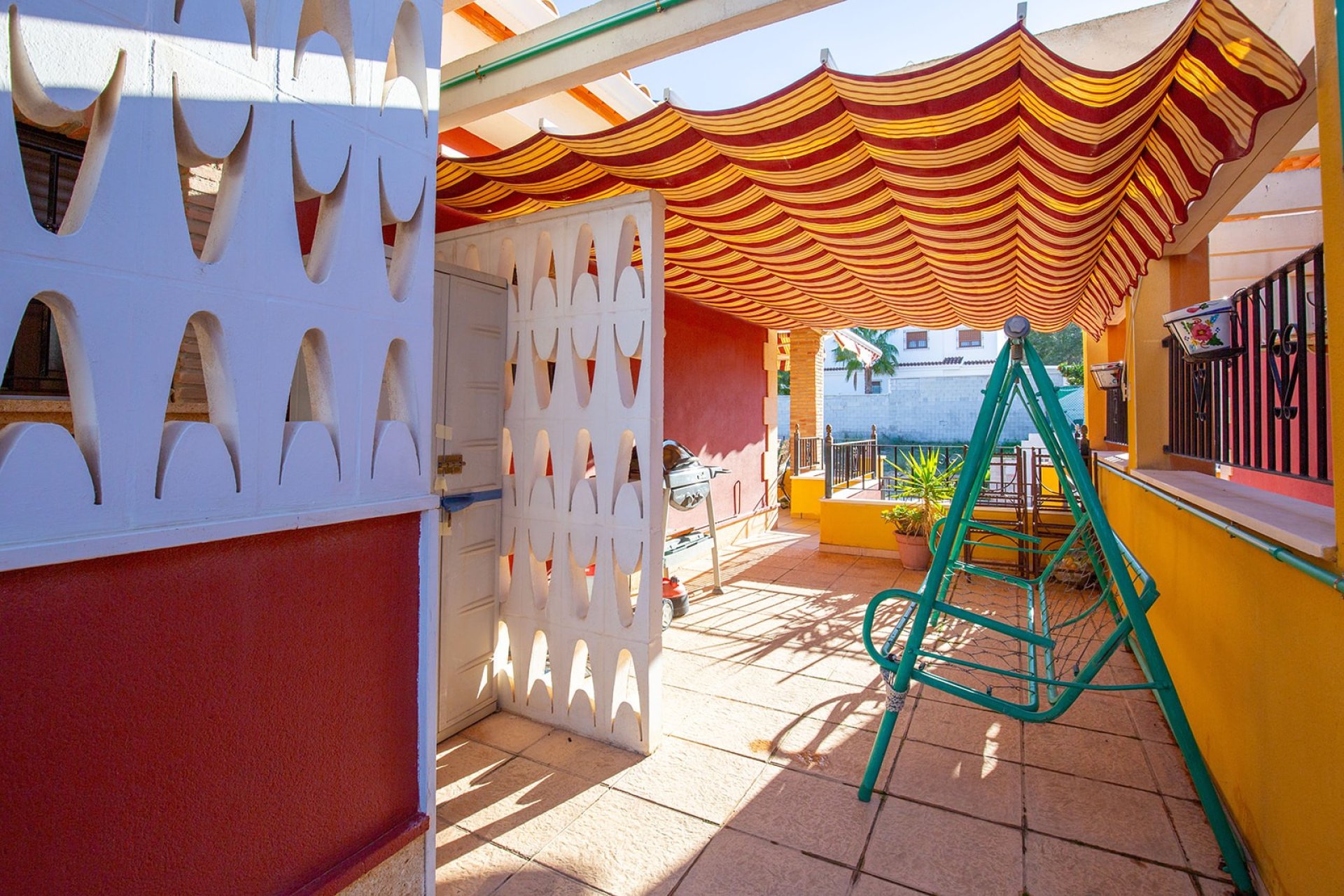 Resale - Villa -
Bigastro