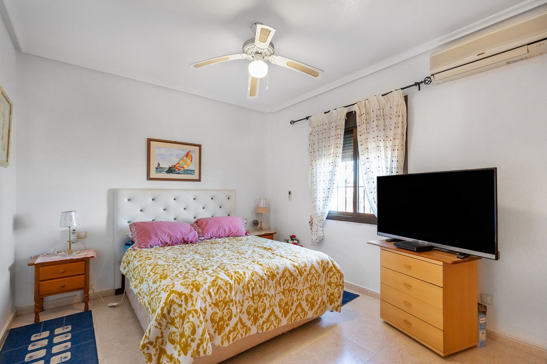 Resale - Villa -
Bigastro