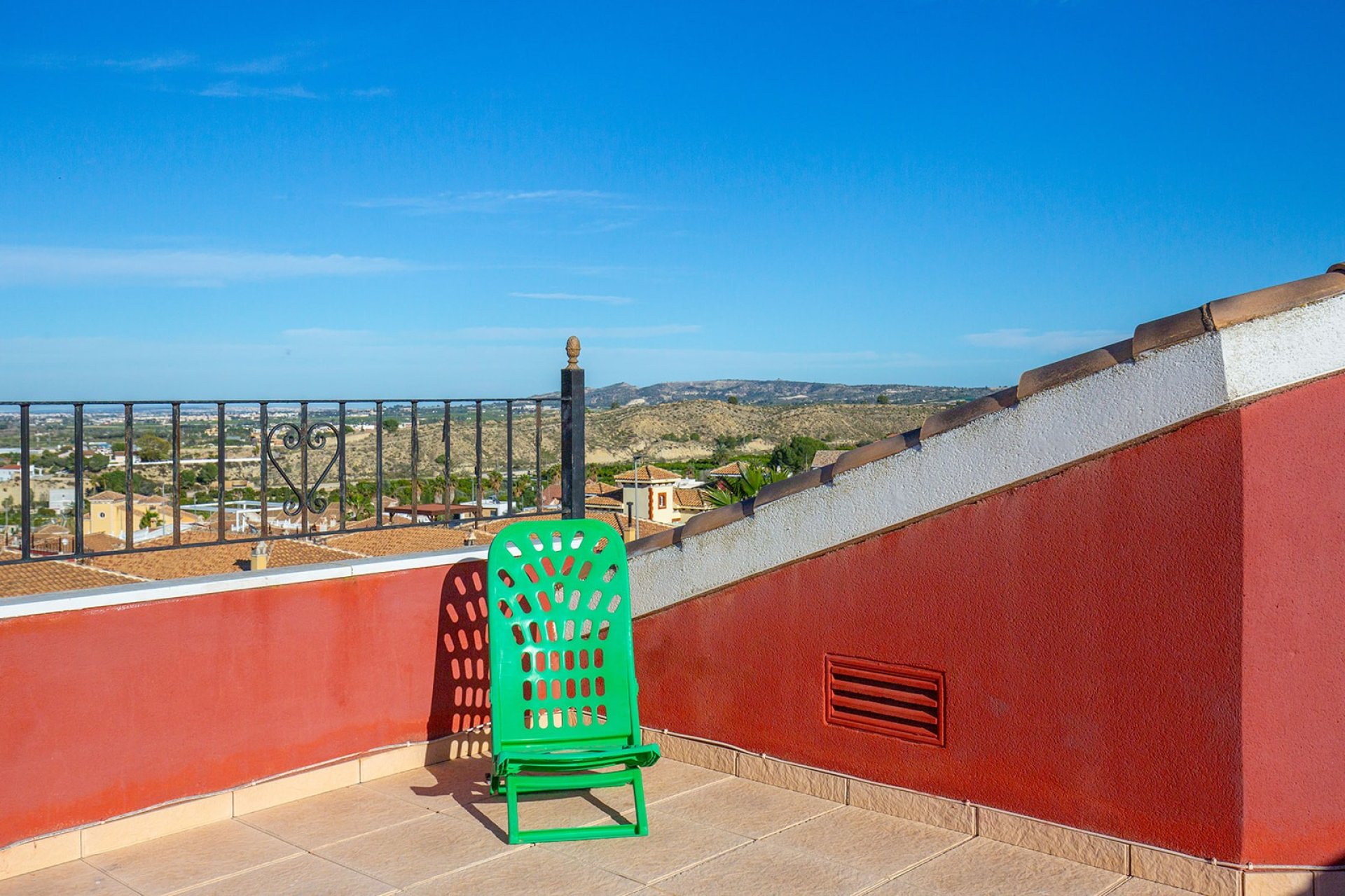 Resale - Villa -
Bigastro