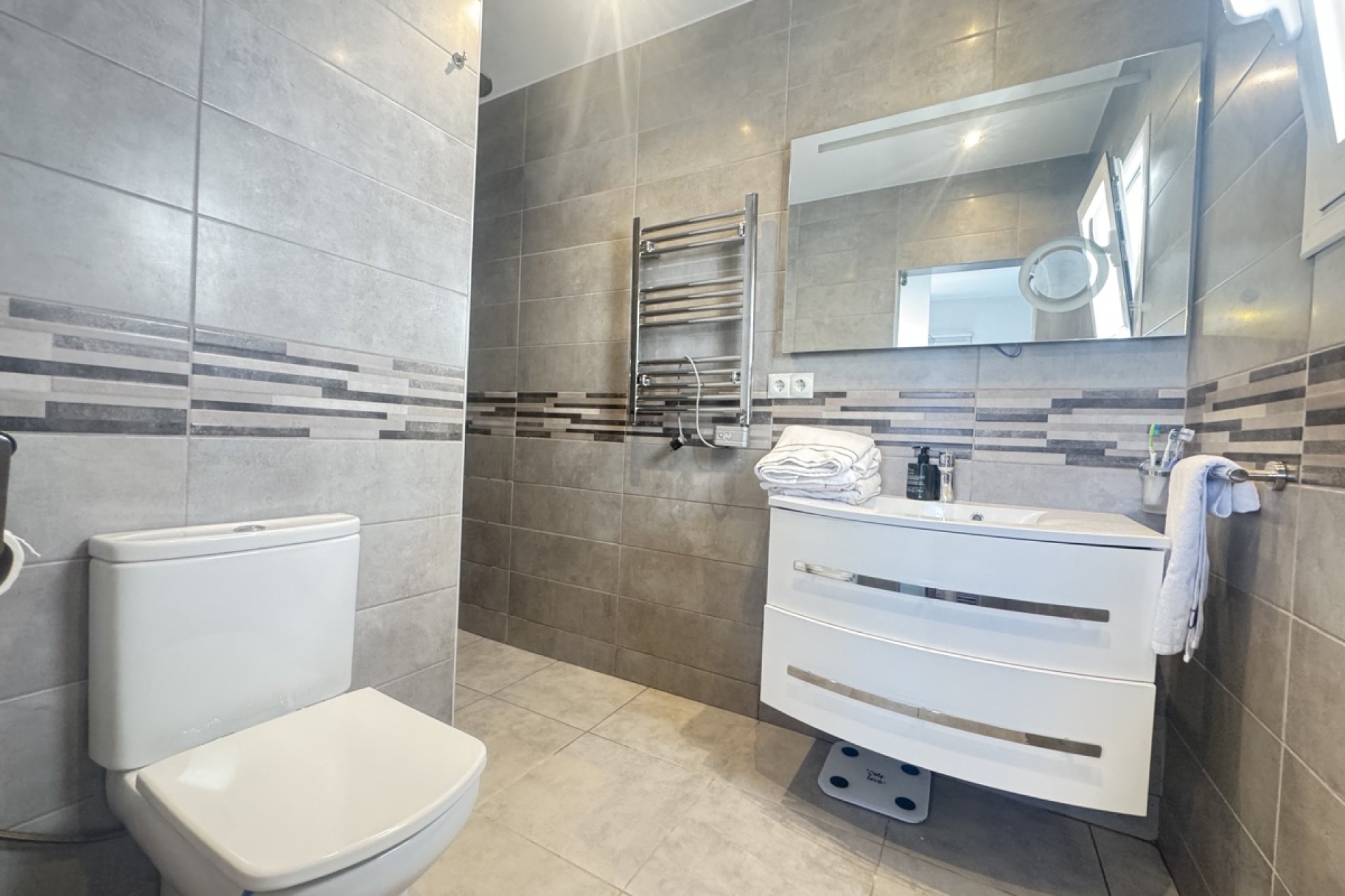 Resale - Villa -
Blue Lagoon - Villamartín