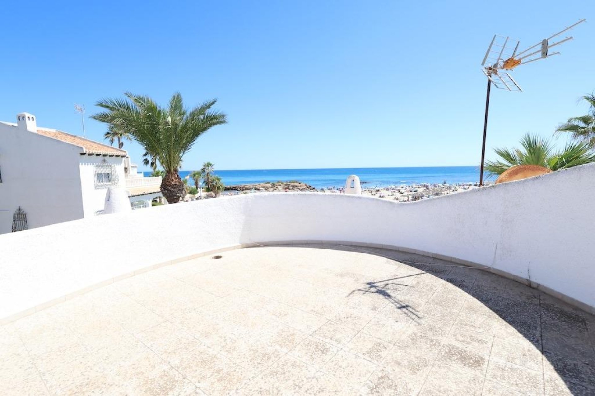 Resale - Villa -
Cabo Roig - Cala Capitan