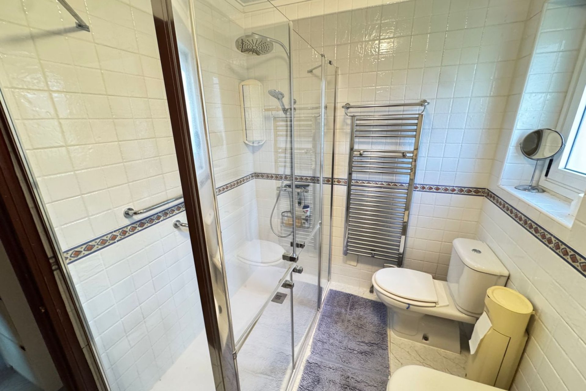 Resale - Villa -
Cabo Roig