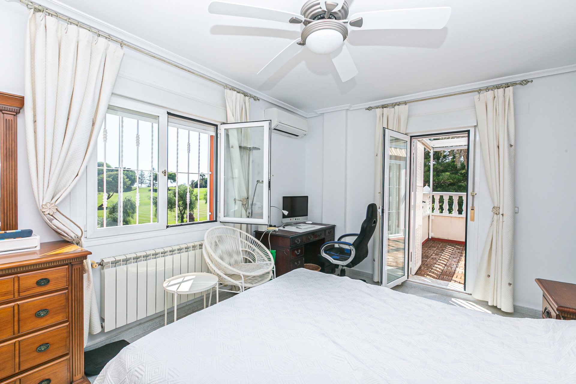 Resale - Villa -
Campoamor - Campoamor Golf