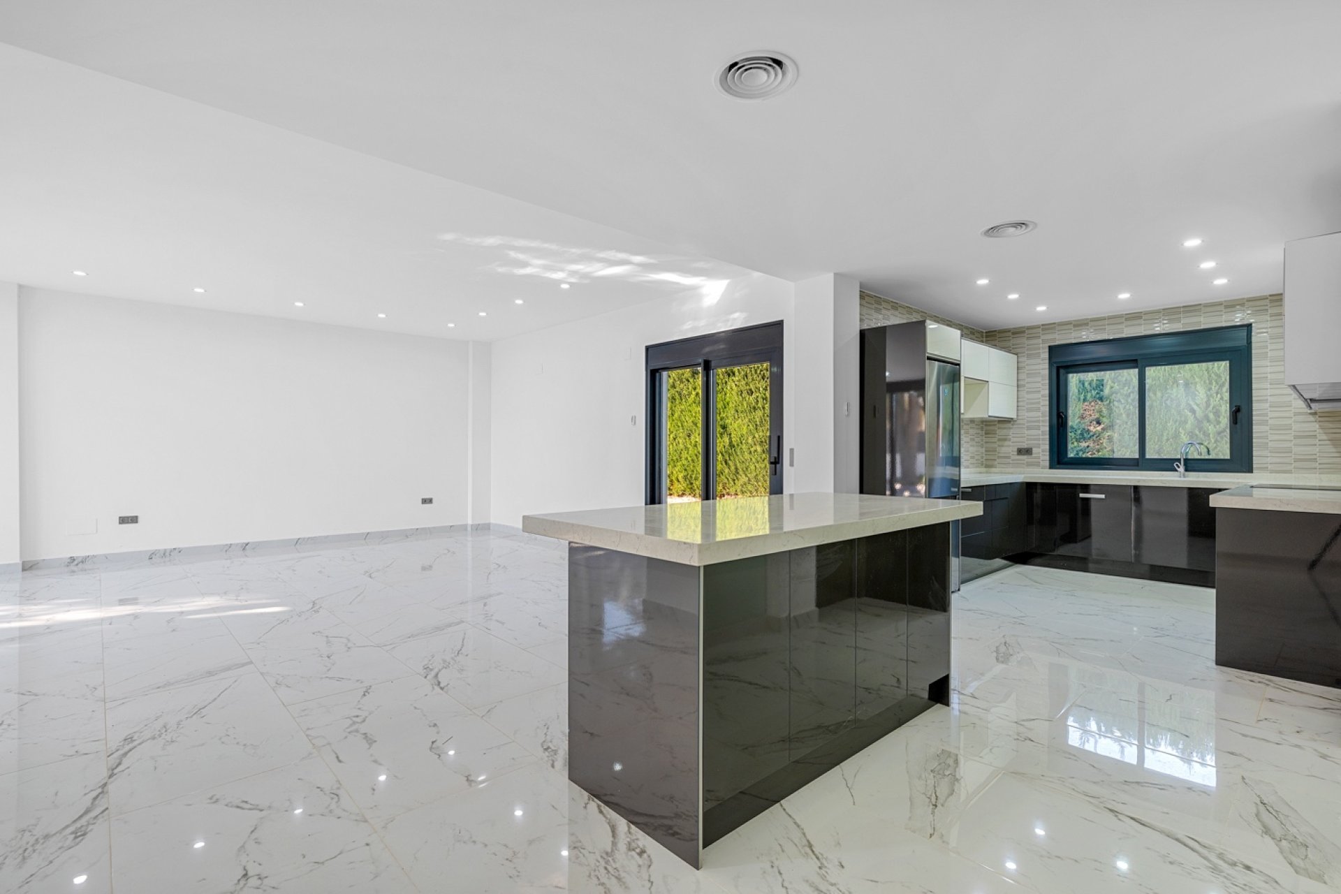 Resale - Villa -
Campoamor Golf - Campoamor