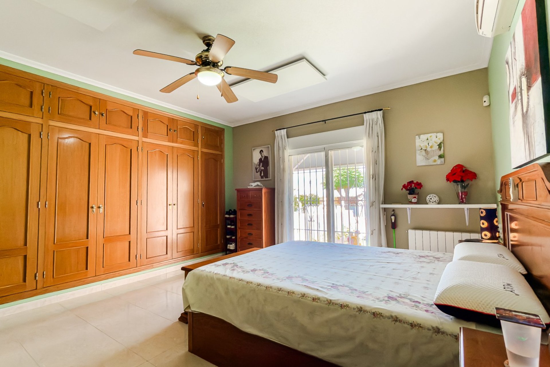 Resale - Villa -
CATRAL - Catral