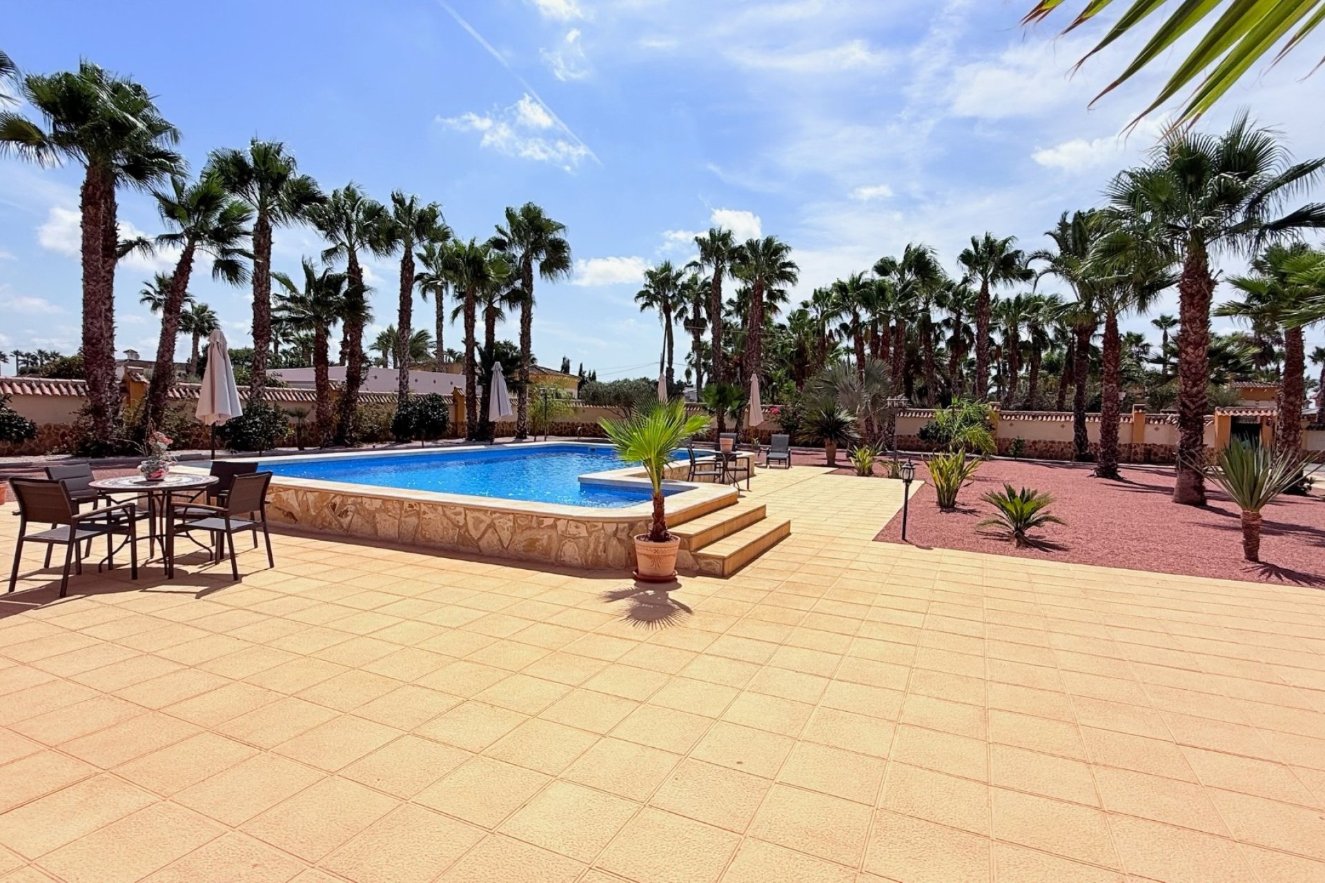 Resale - Villa -
CATRAL - Catral