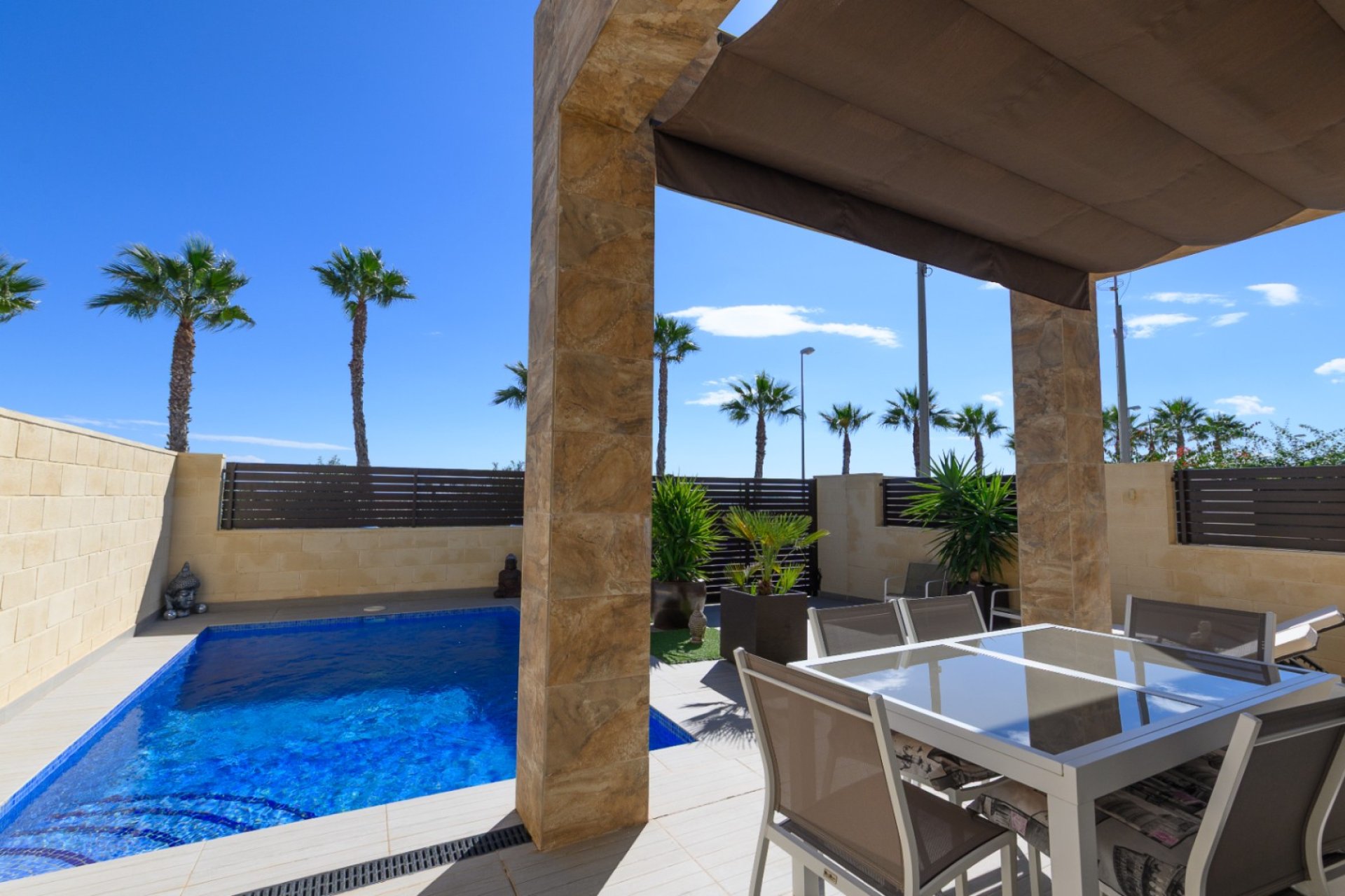 Resale - Villa -
Ciudad quesada - Pueblo Bravo