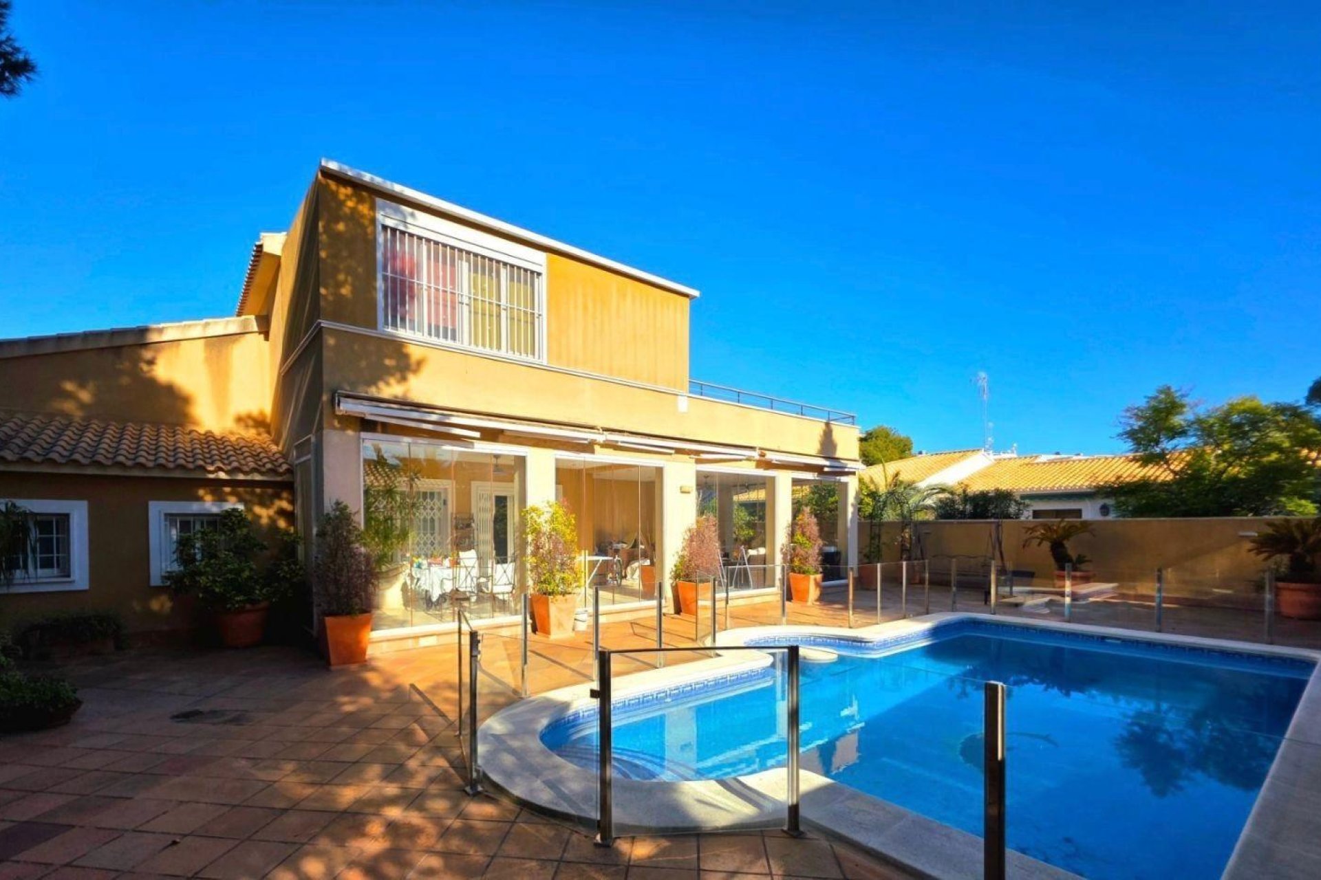 Resale - Villa -
Dehesa de campoamor - Campoamor