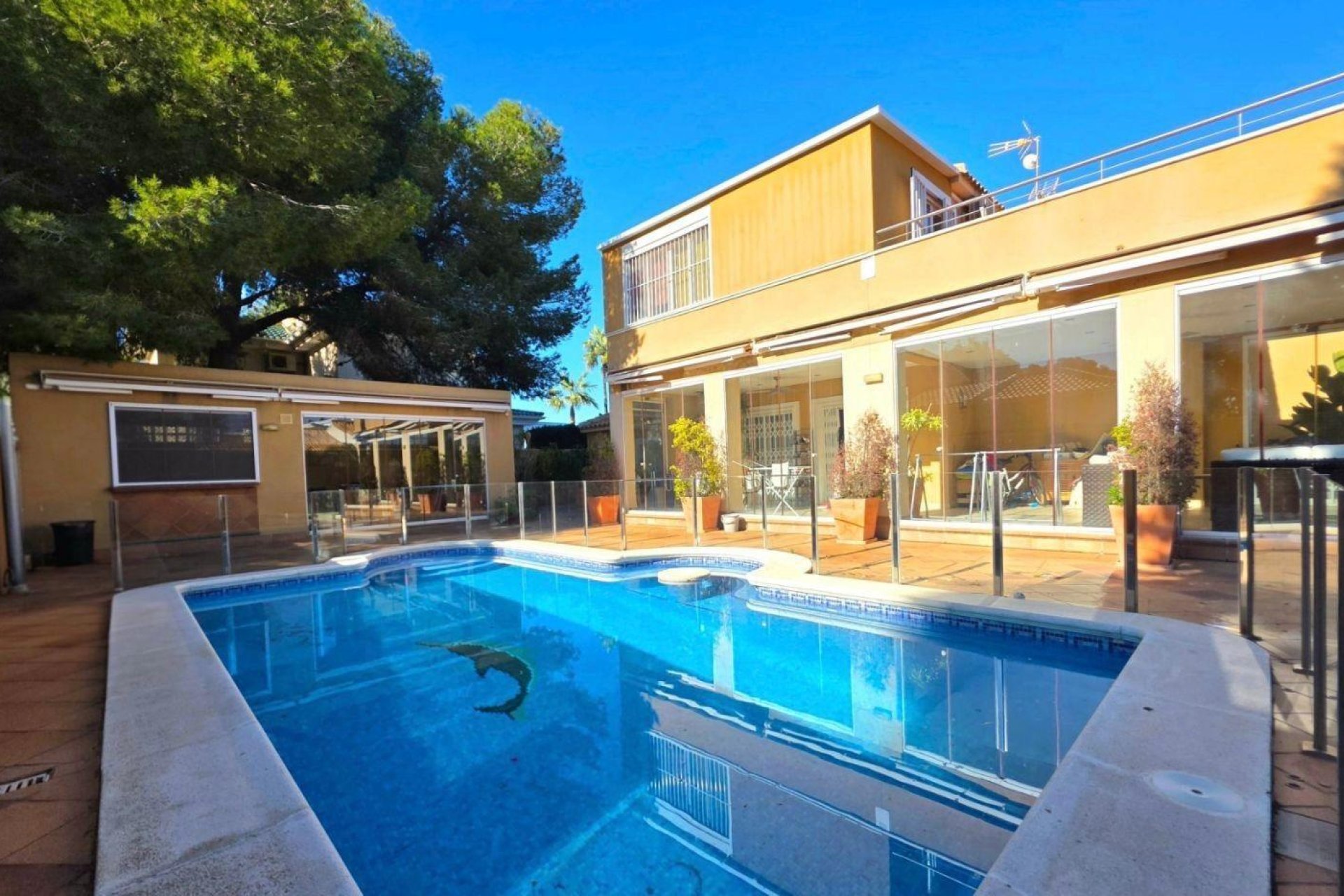 Resale - Villa -
Dehesa de campoamor - Campoamor