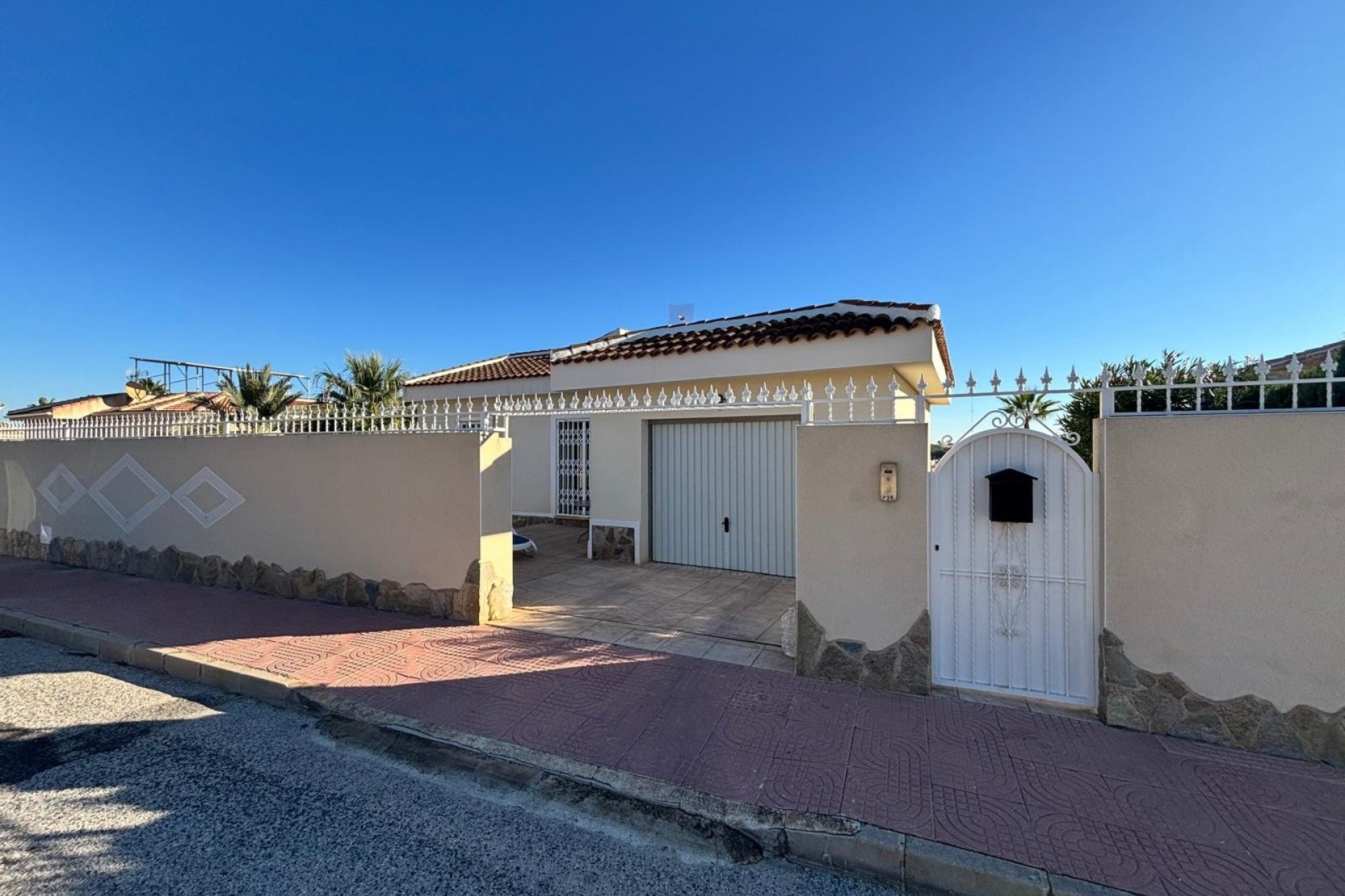 Resale - Villa Detached -
Ciudad quesada - La Fiesta