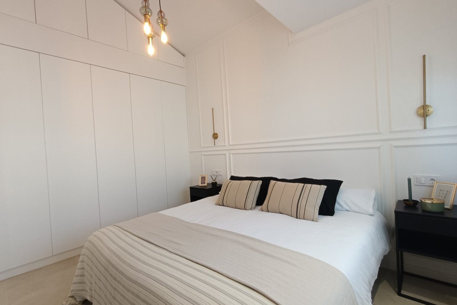 Resale - Villa -
El Chaparral