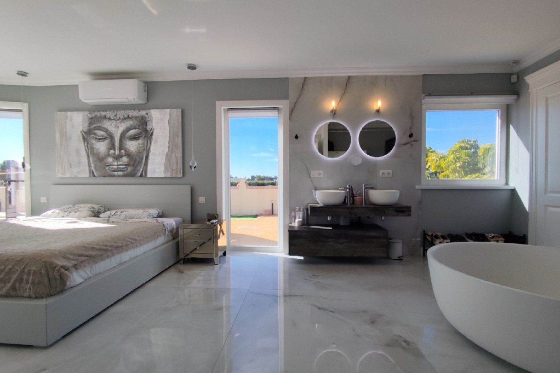 Resale - Villa -
El Mudamiento