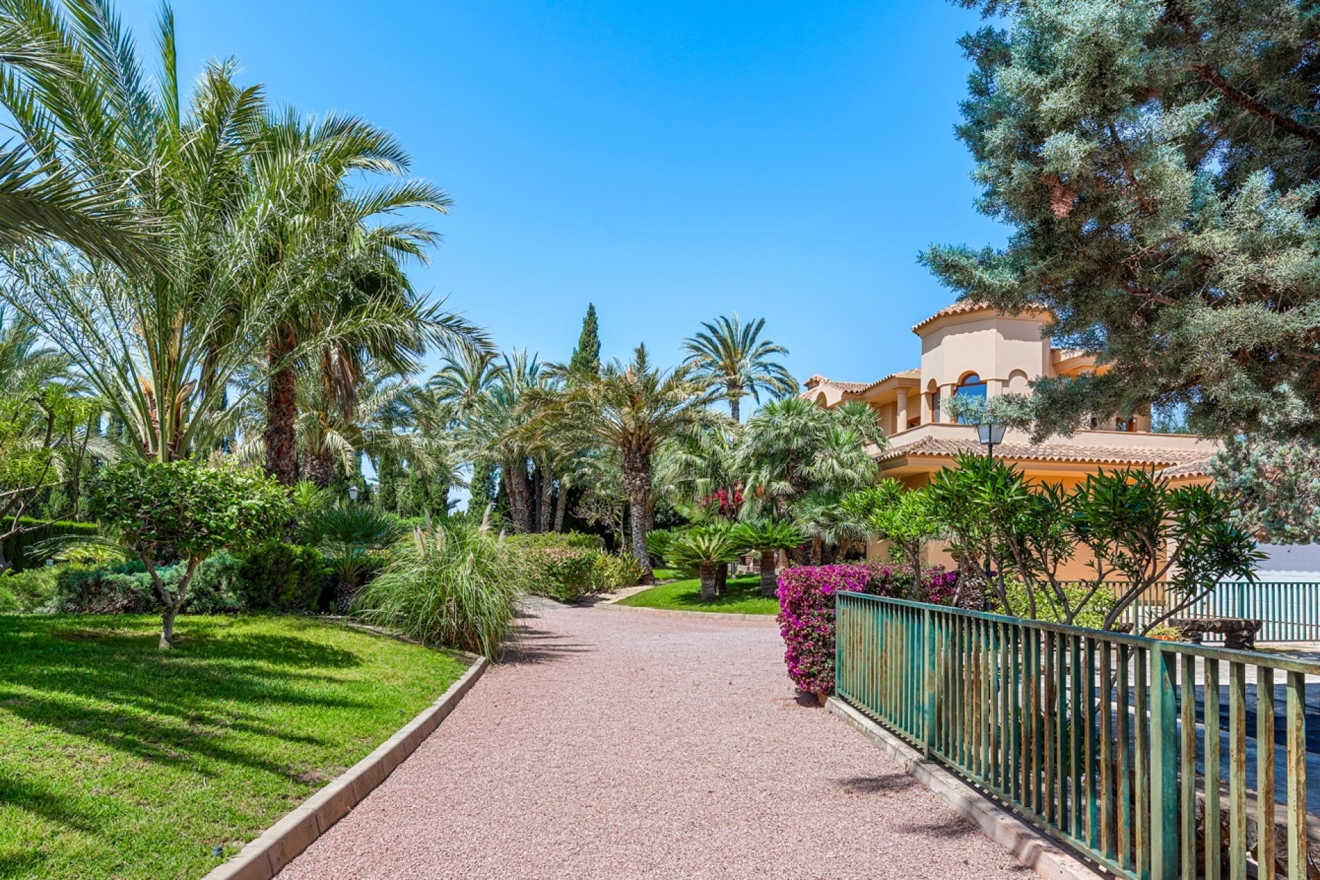 Resale - Villa -
Elche - Elche/Elx