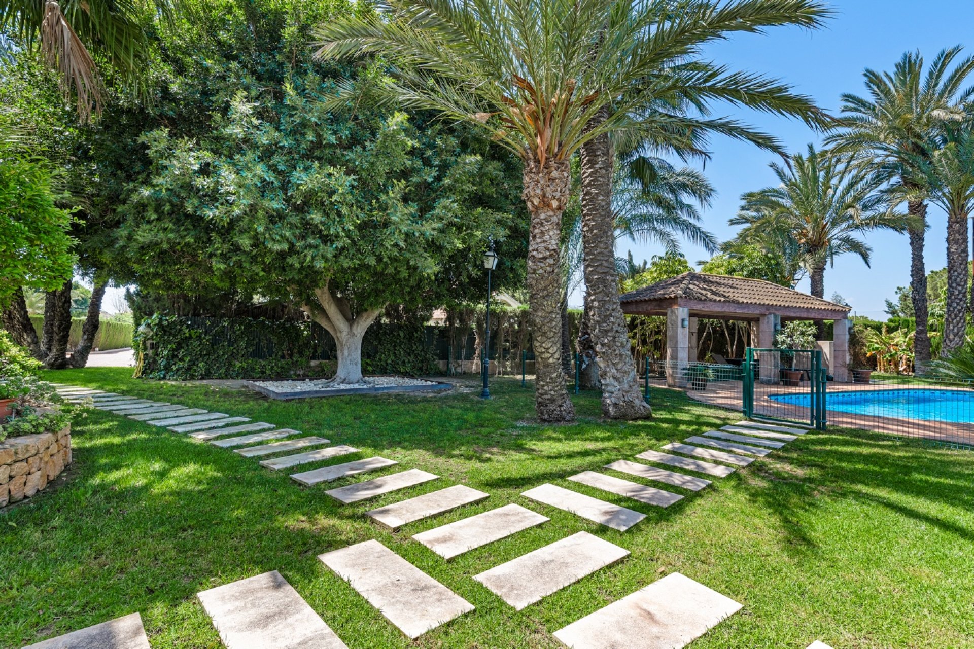 Resale - Villa -
Elche - Elche/Elx