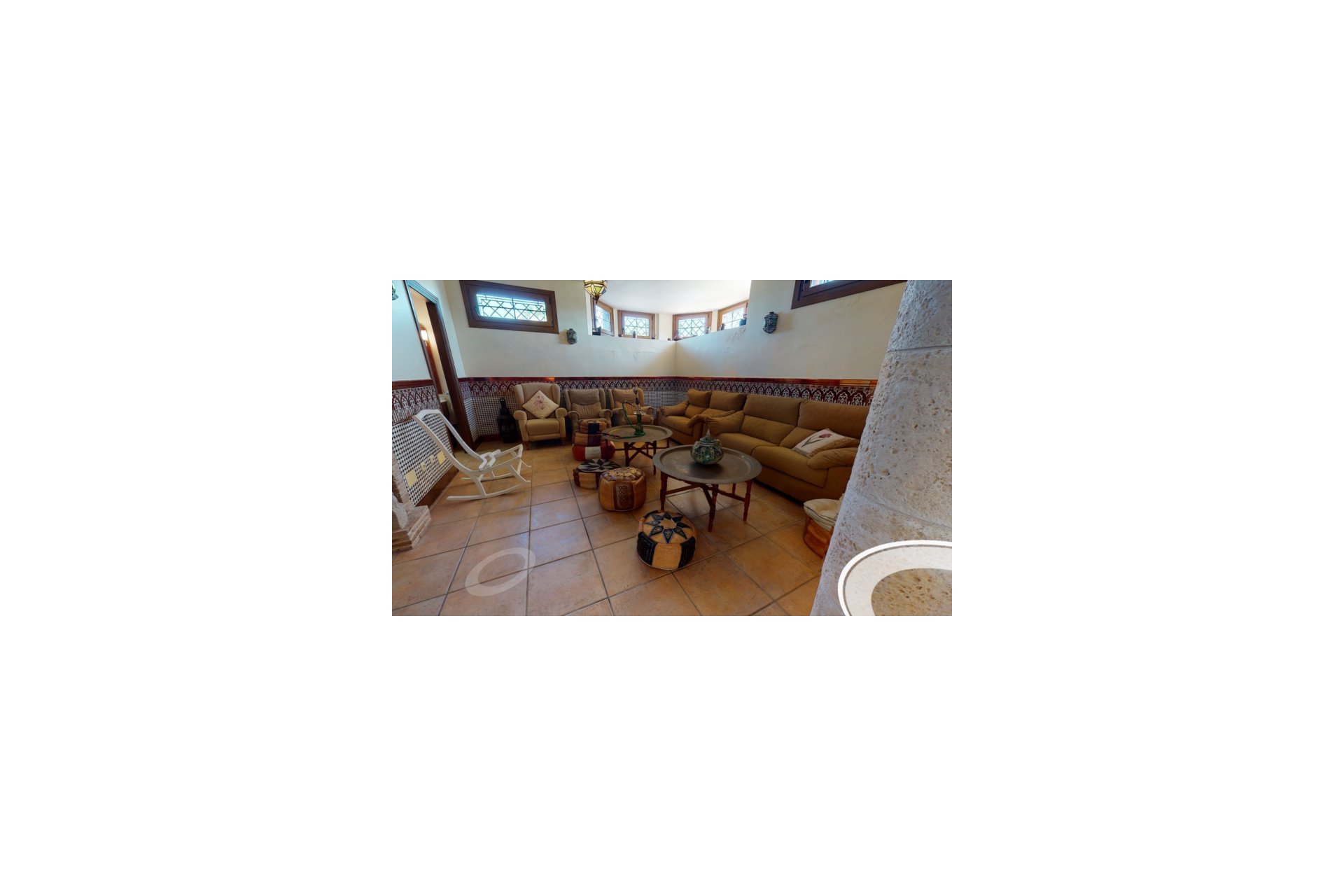 Resale - Villa -
Elche