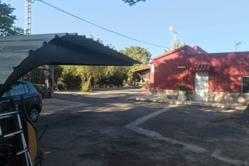 Resale - Villa -
Elche