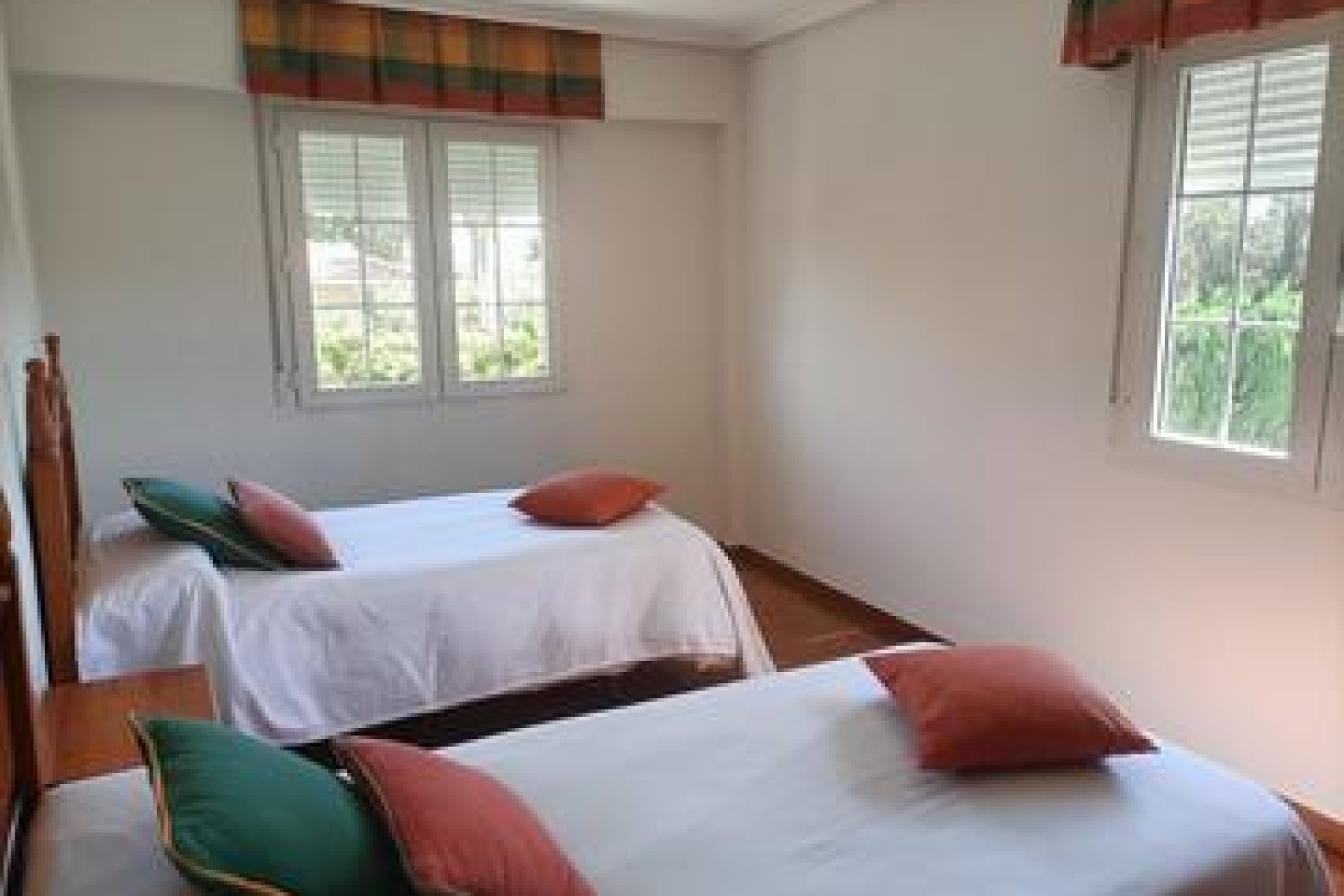 Resale - Villa -
Elche