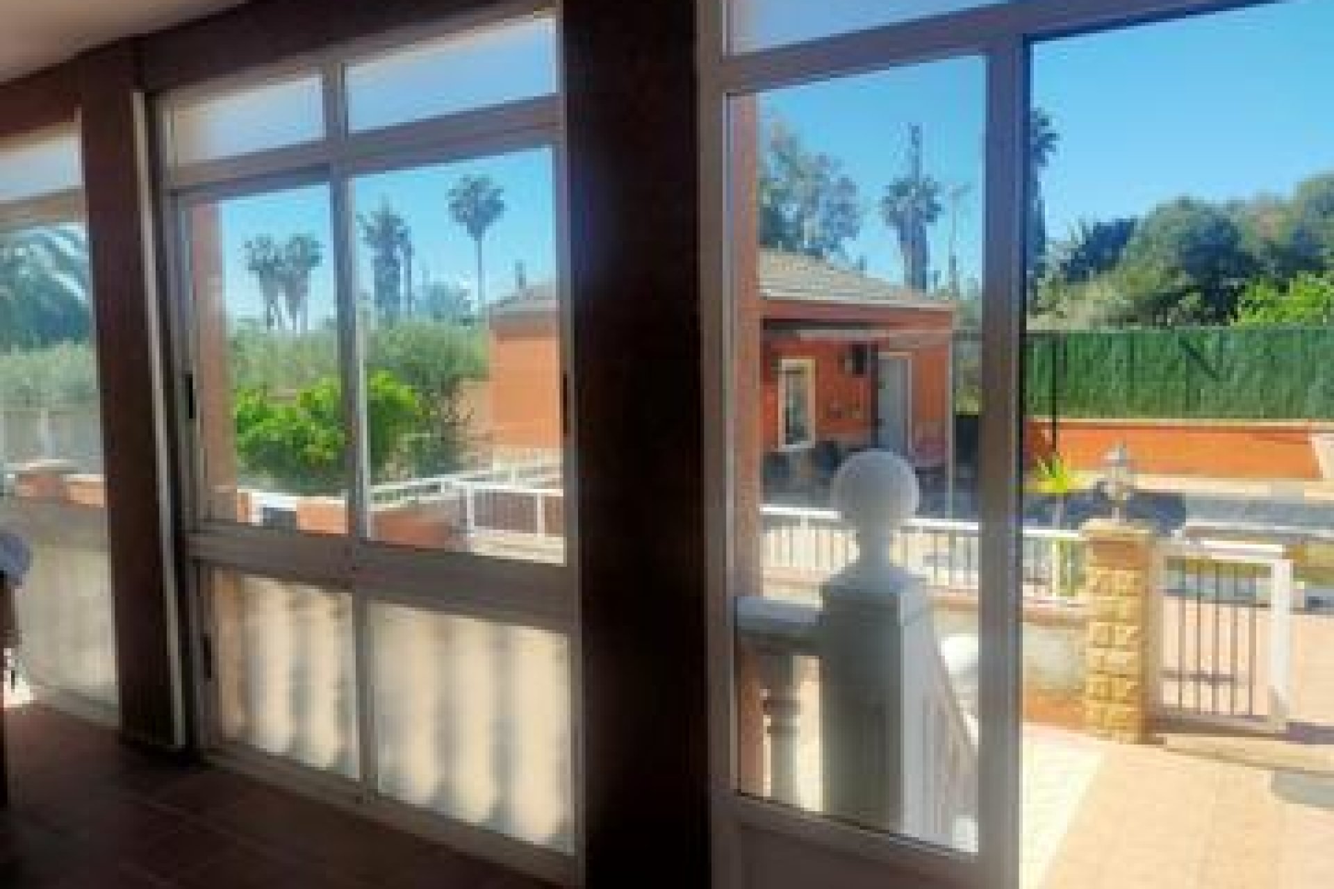 Resale - Villa -
Elche