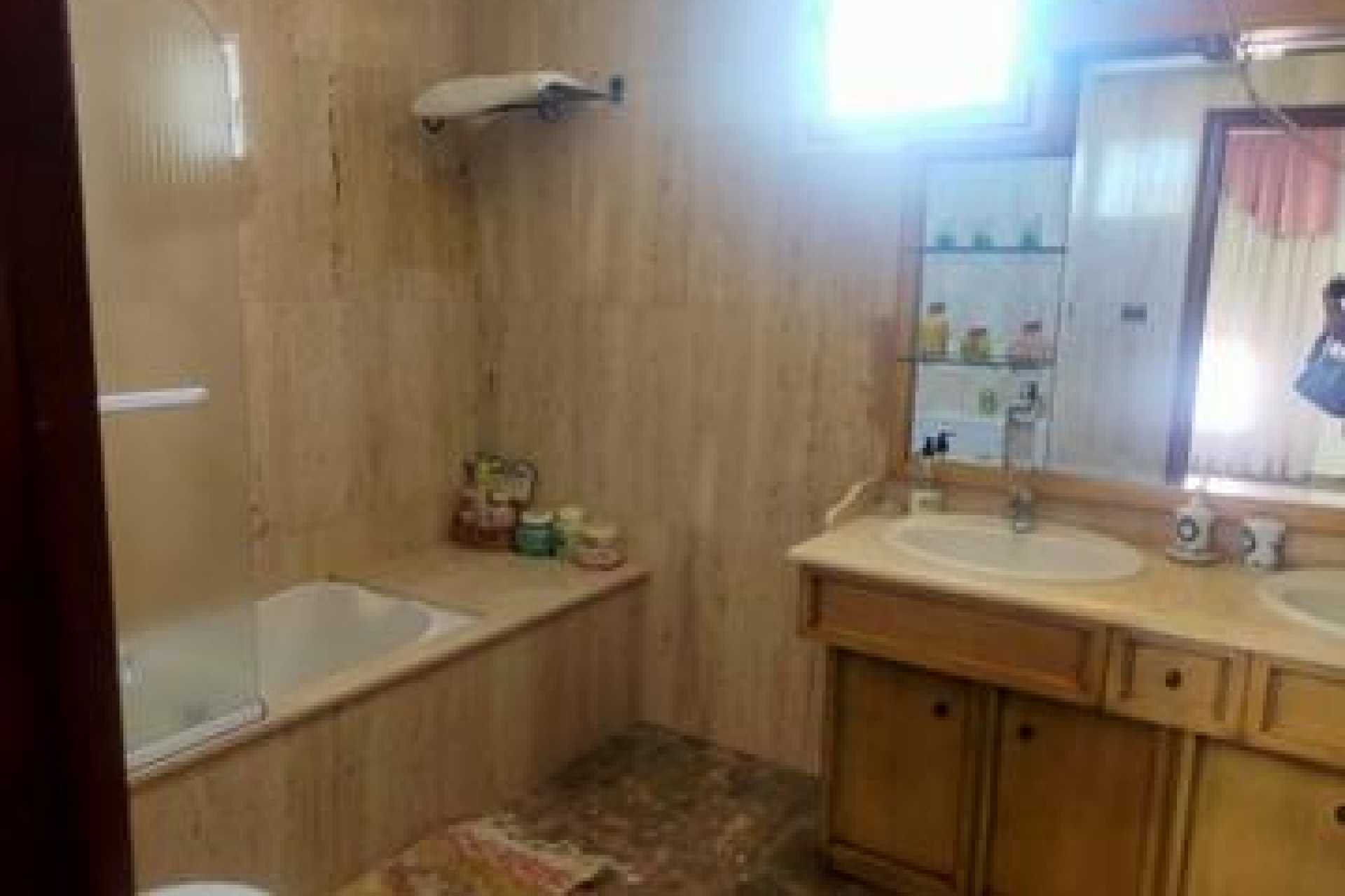 Resale - Villa -
Elche