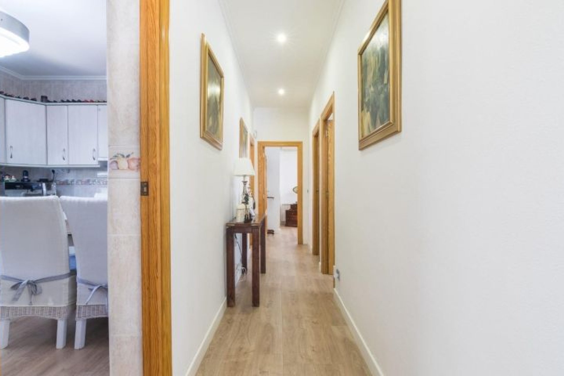 Resale - Villa -
Elche