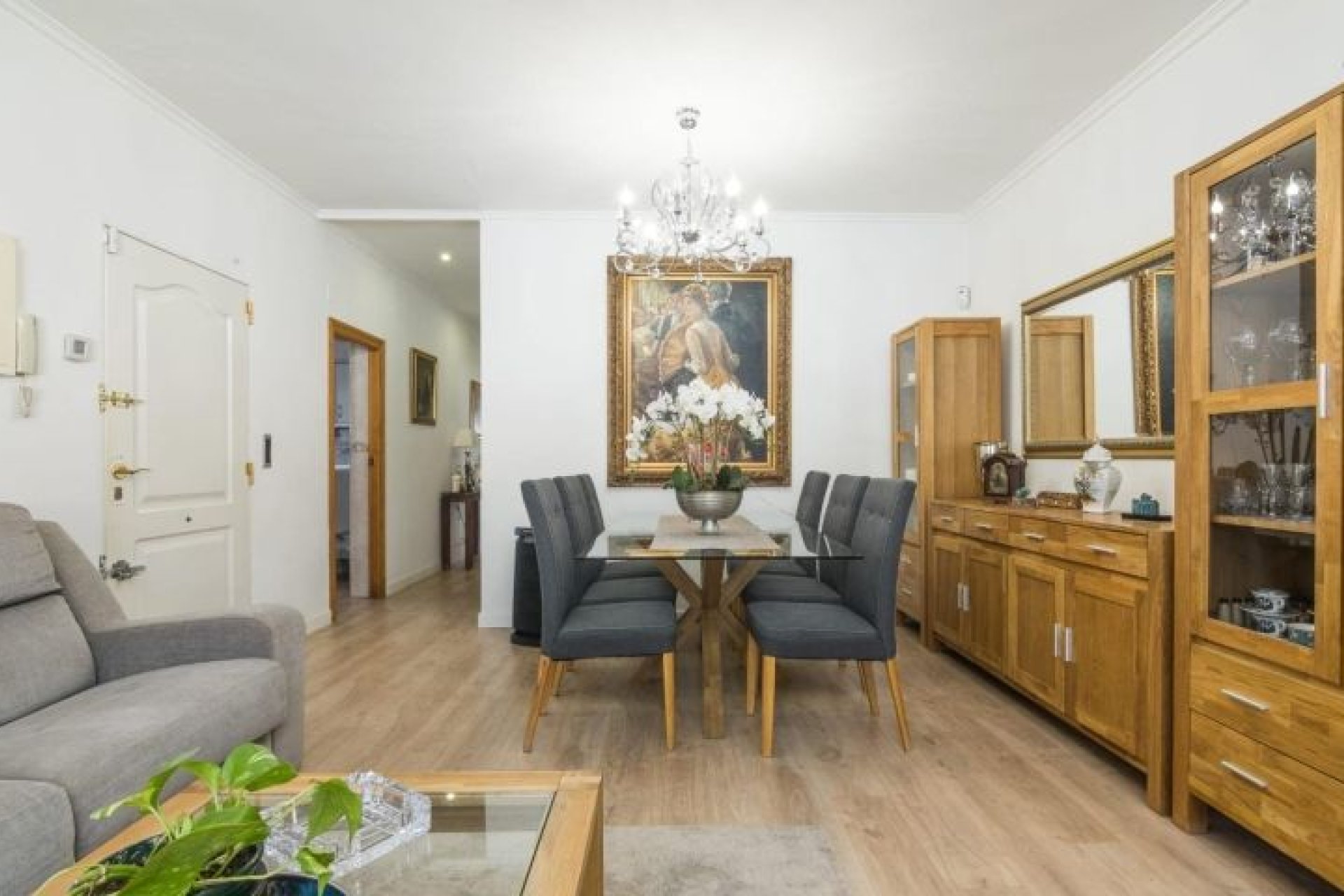 Resale - Villa -
Elche