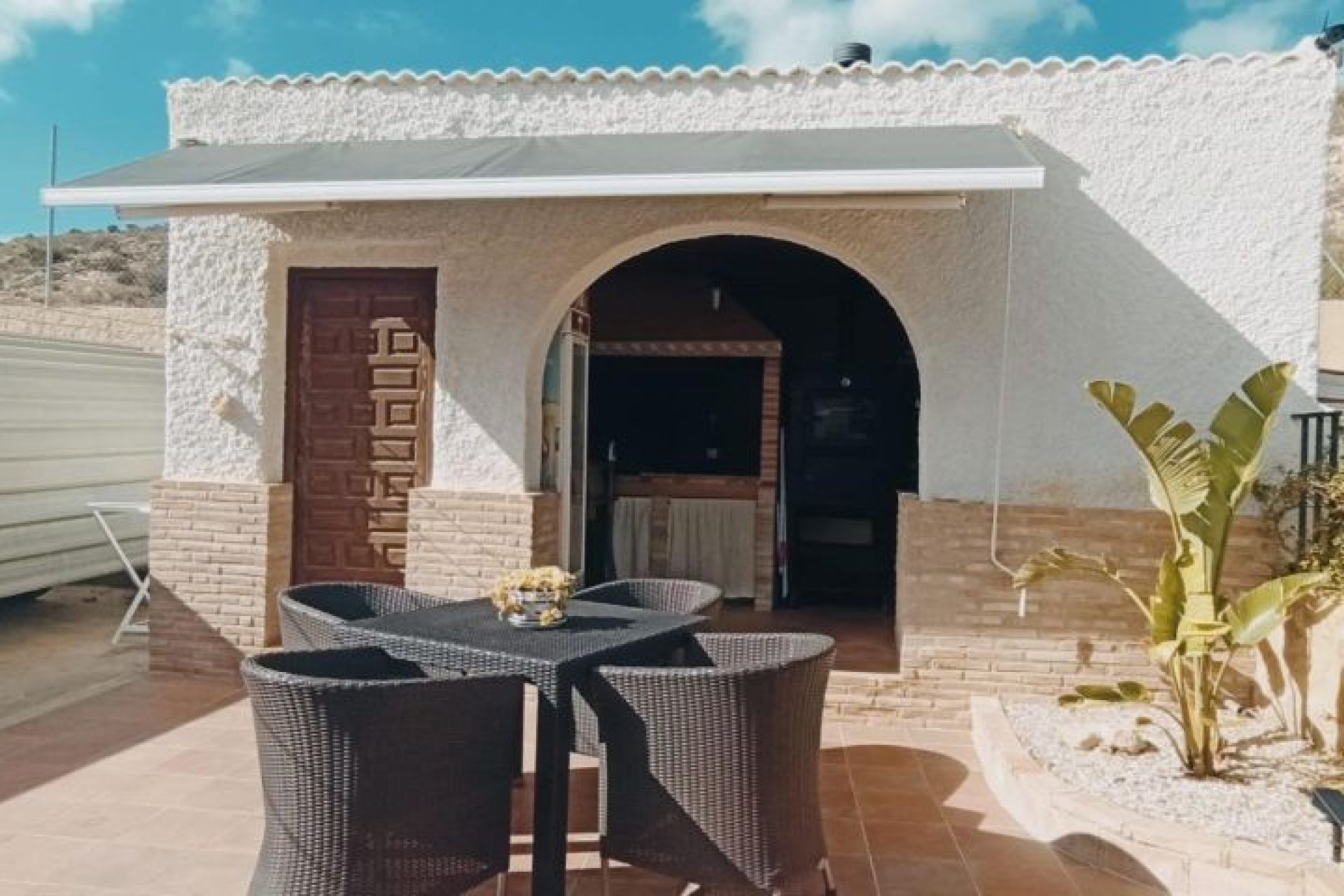 Resale - Villa -
Elche