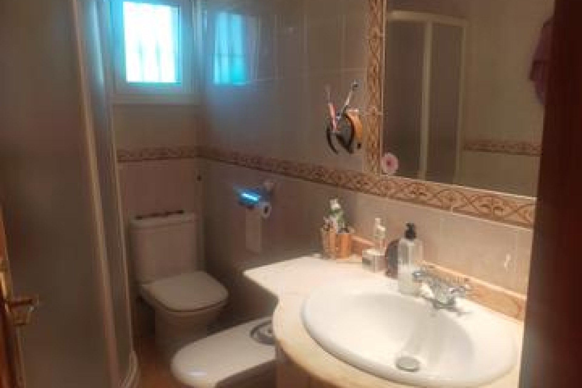 Resale - Villa -
Elche