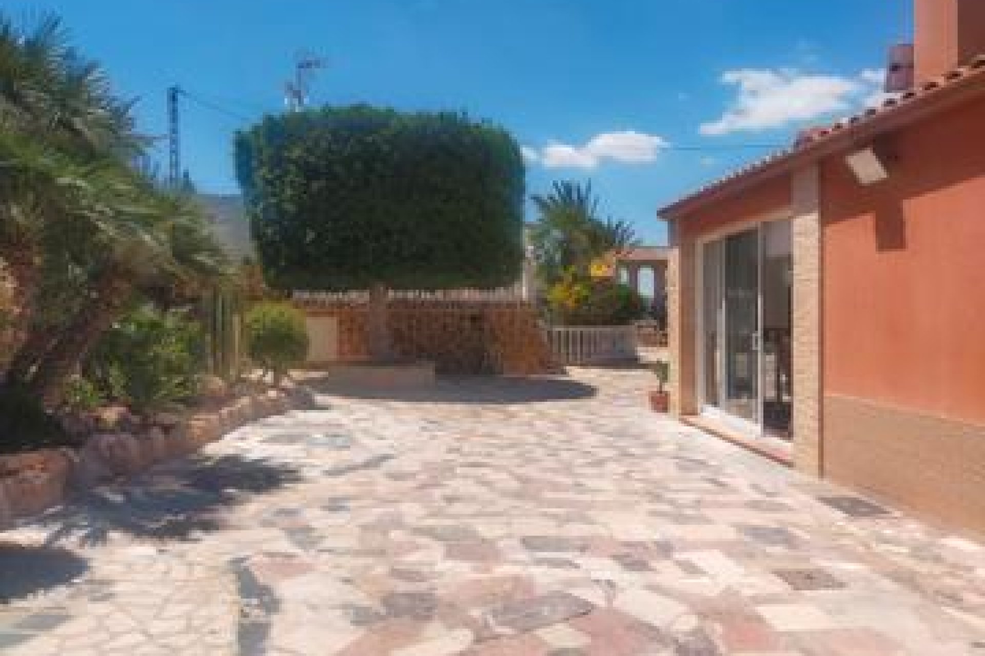 Resale - Villa -
Elche