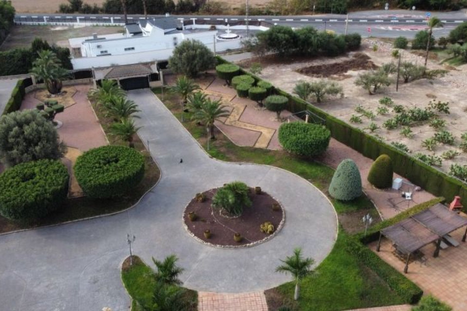 Resale - Villa -
Elche