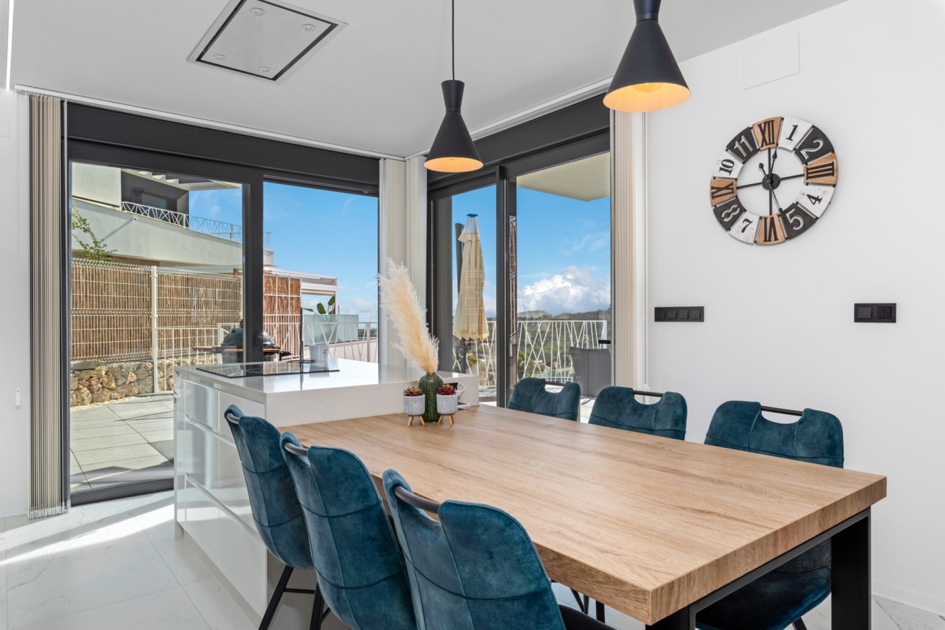 Resale - Villa -
Finestrat - Sierra Cortina