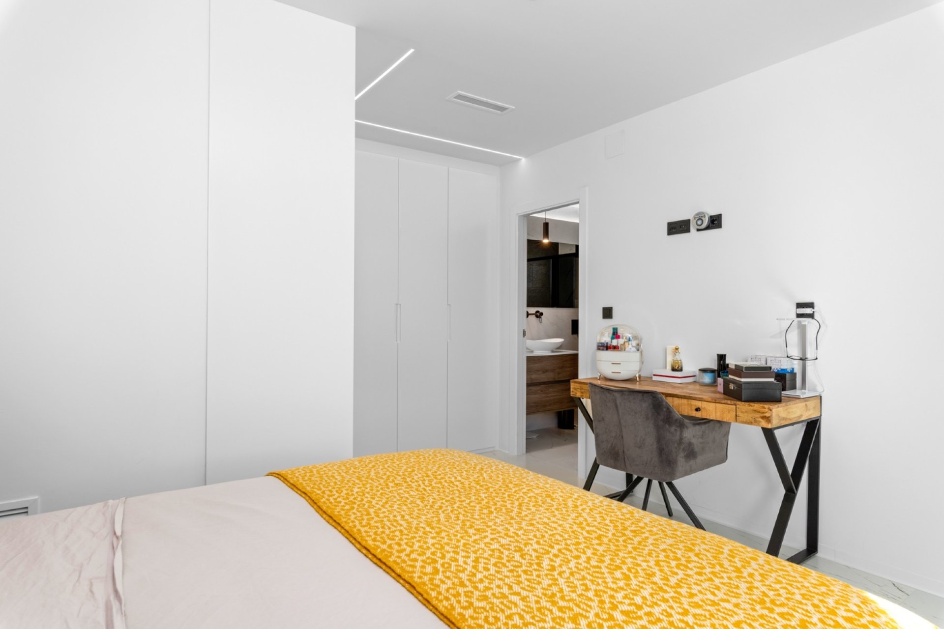 Resale - Villa -
Finestrat - Sierra Cortina