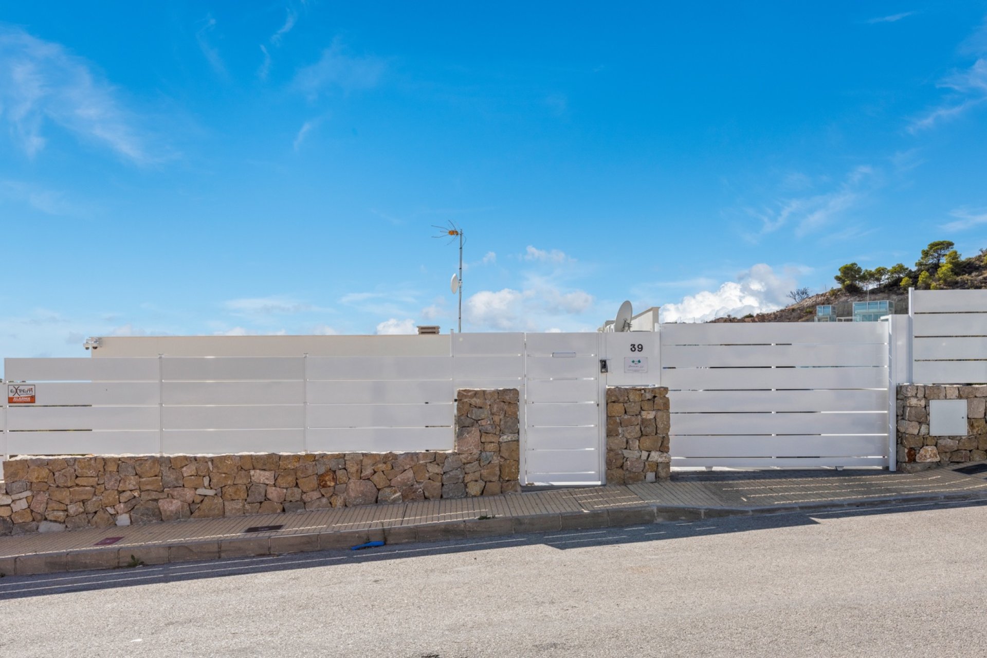 Resale - Villa -
Finestrat - Sierra Cortina