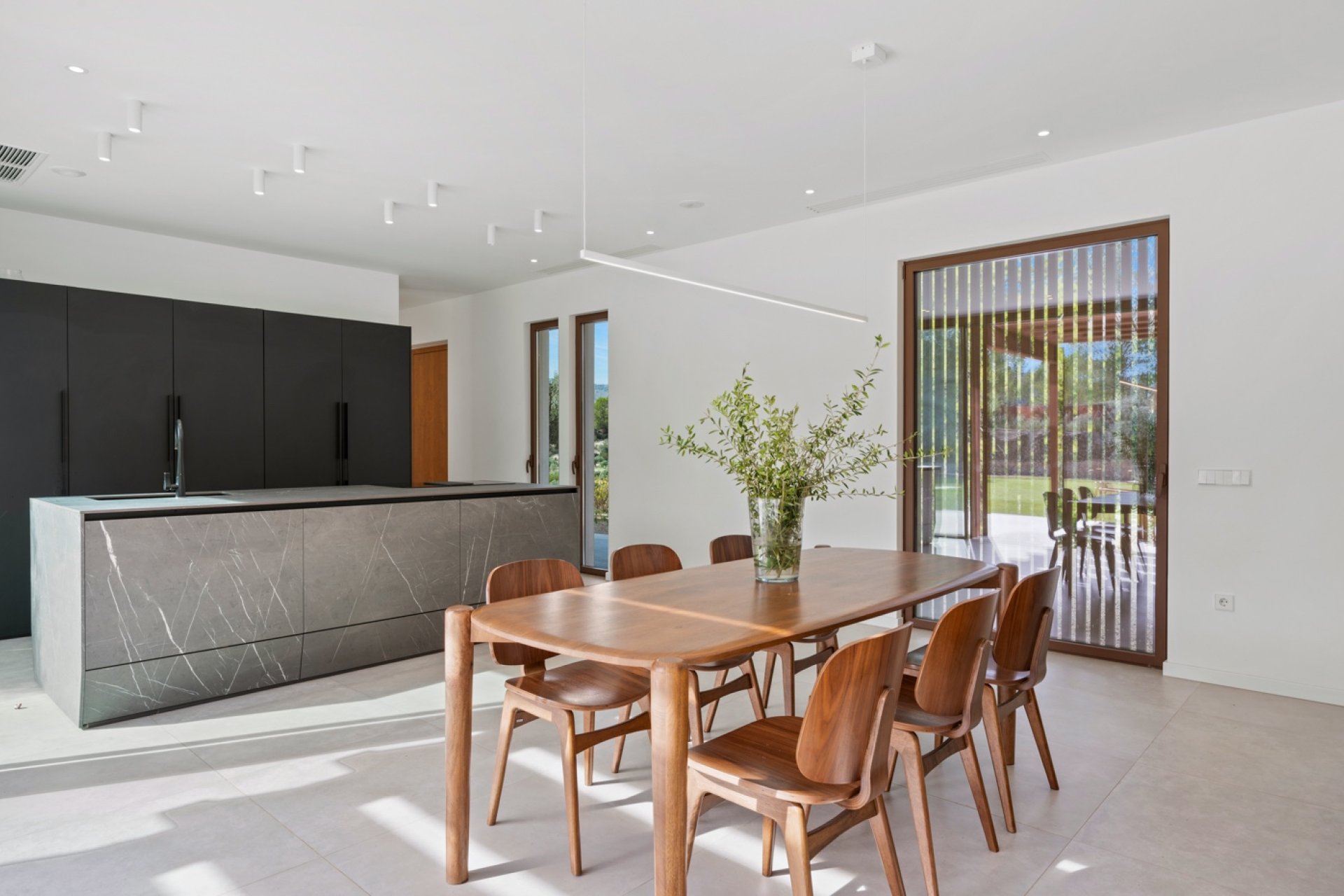 Resale - Villa -
Finestrat