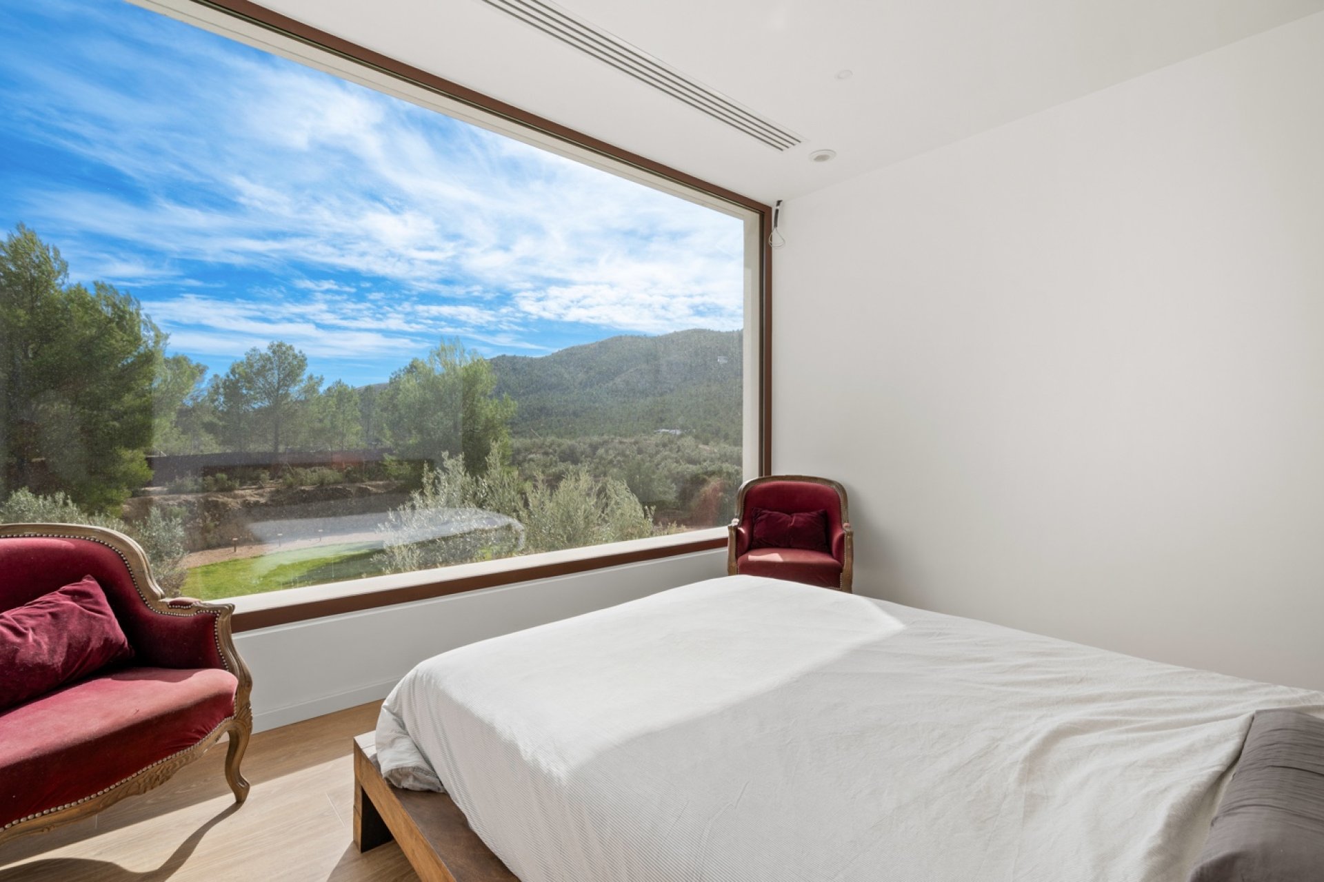 Resale - Villa -
Finestrat