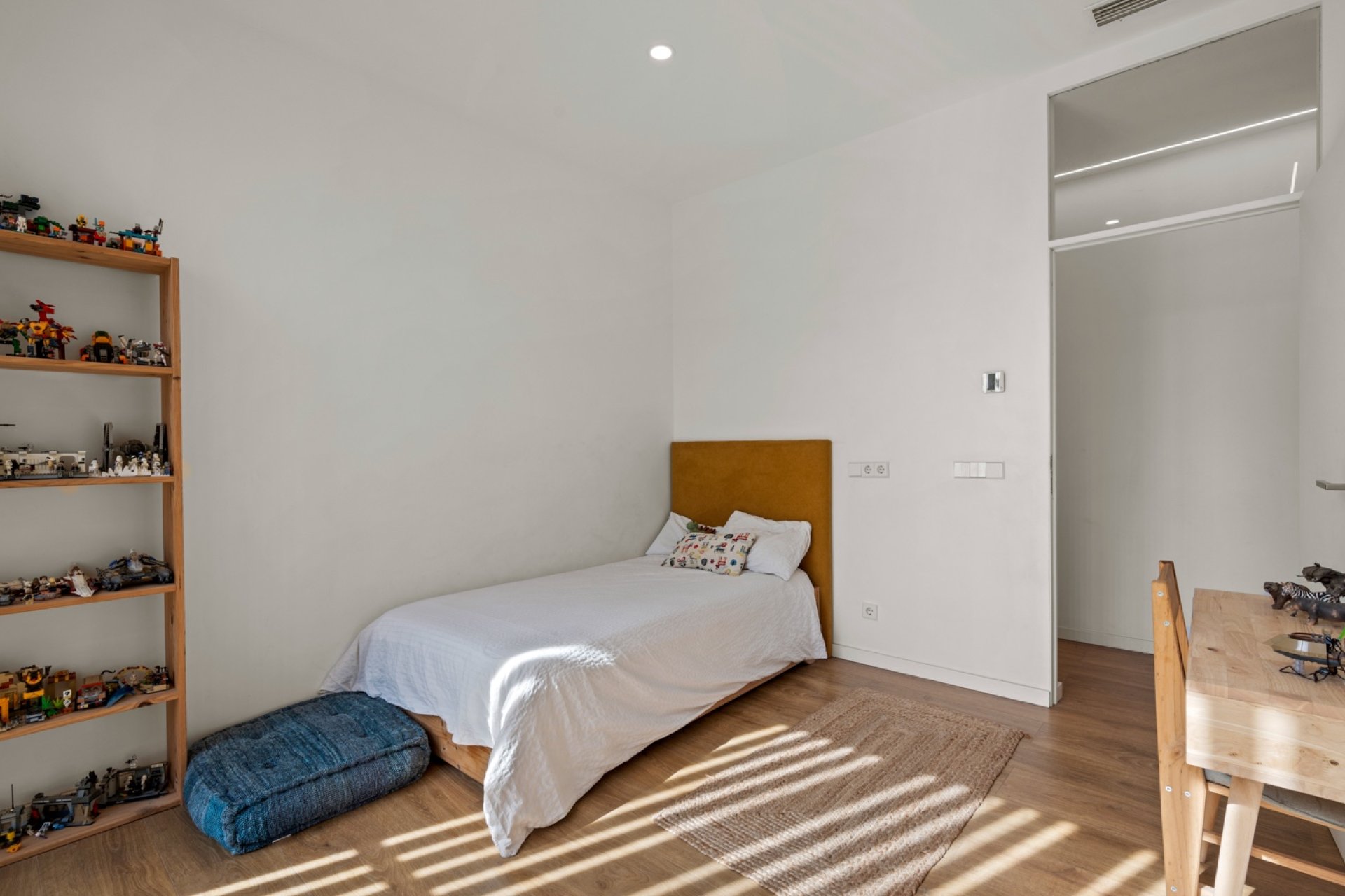 Resale - Villa -
Finestrat