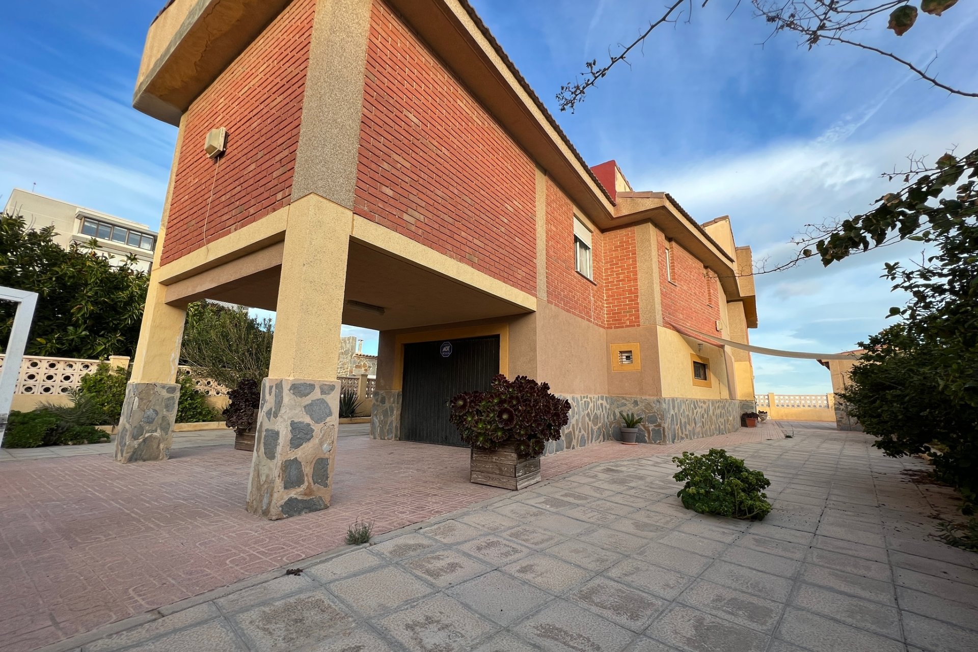 Resale - Villa -
Guardamar del Segura - Costa Blanca Sur