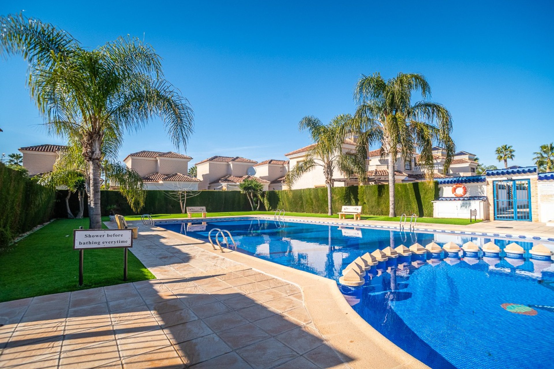 Resale - Villa -
Guardamar del Segura - EL RASO