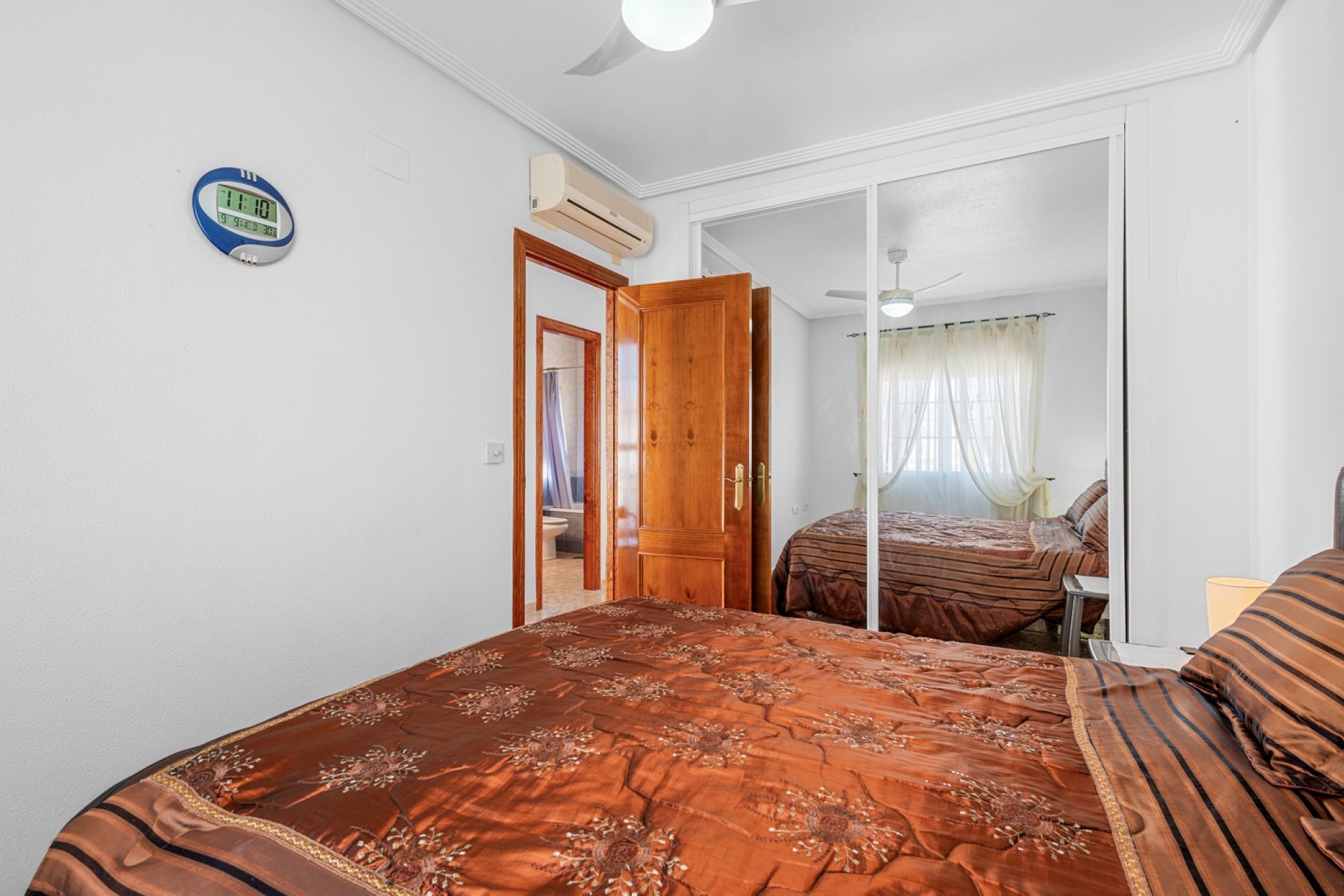 Resale - Villa -
Guardamar del Segura